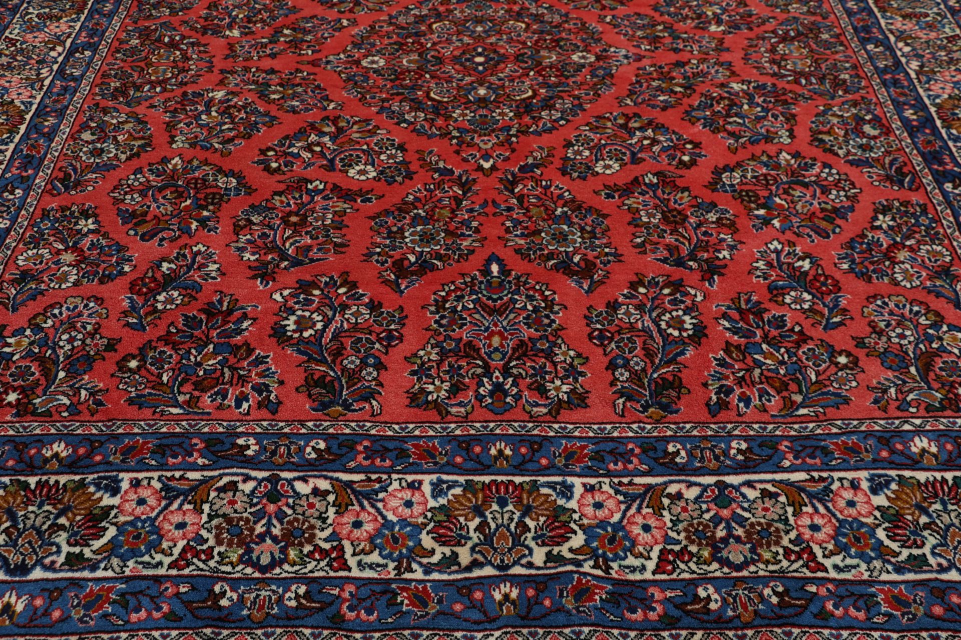 Handgeknüpfter Sarough Perserteppich 212 × 275 cm