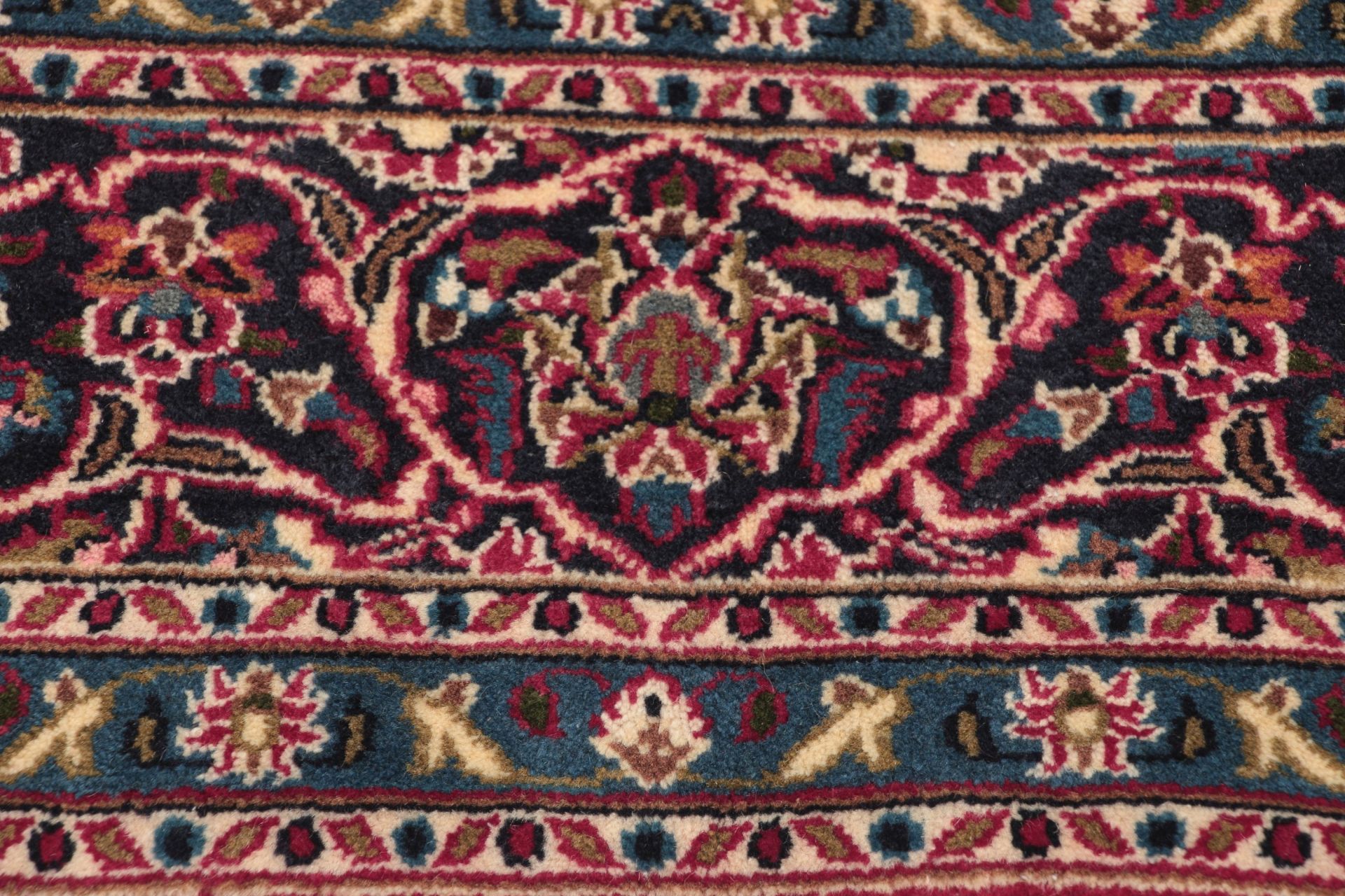 Mashhad Perserteppich aus Iran, 198 × 290 cm