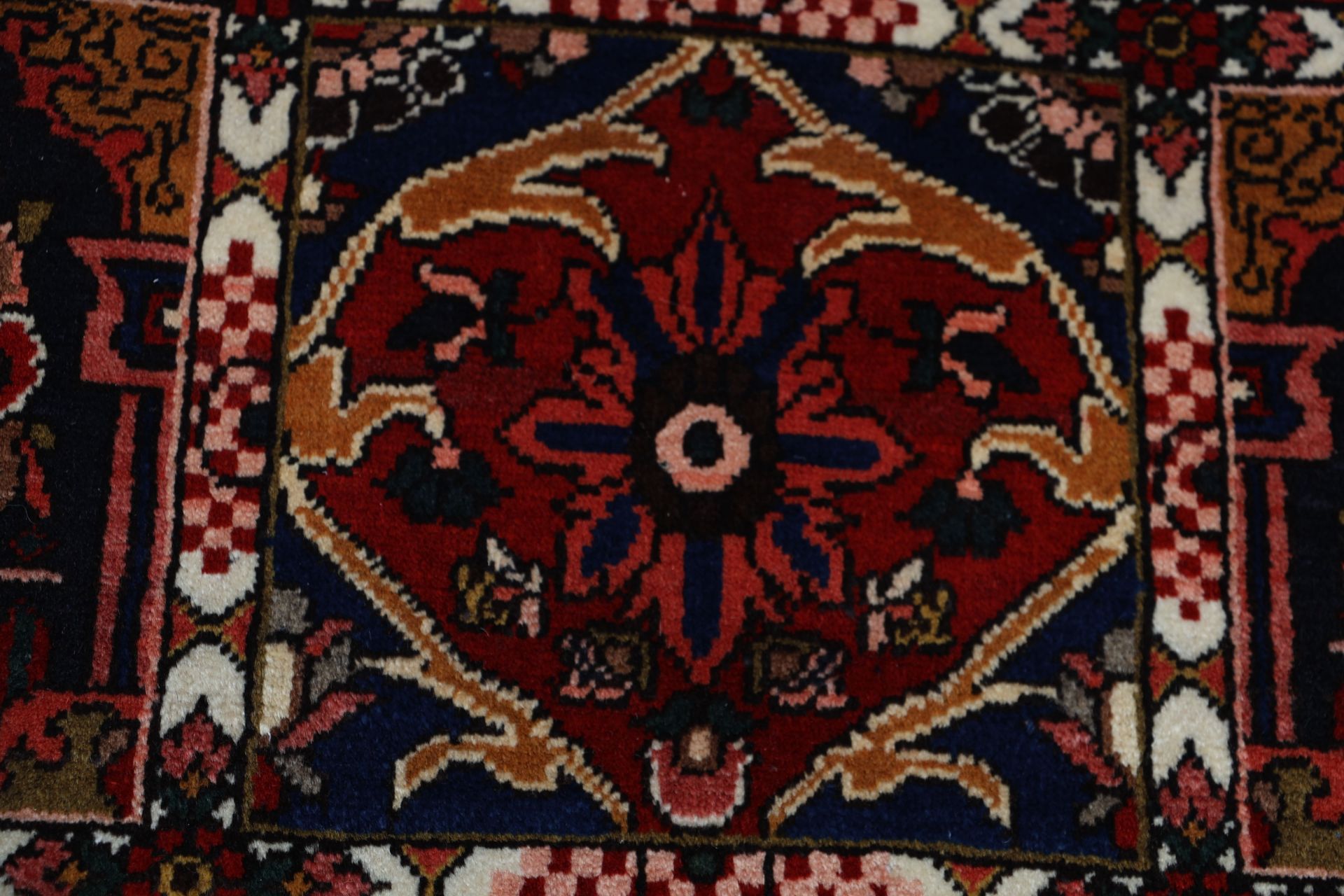 Handgeknüpfter Bakhtiari Perserteppich, 215 × 300 cm, Wolle