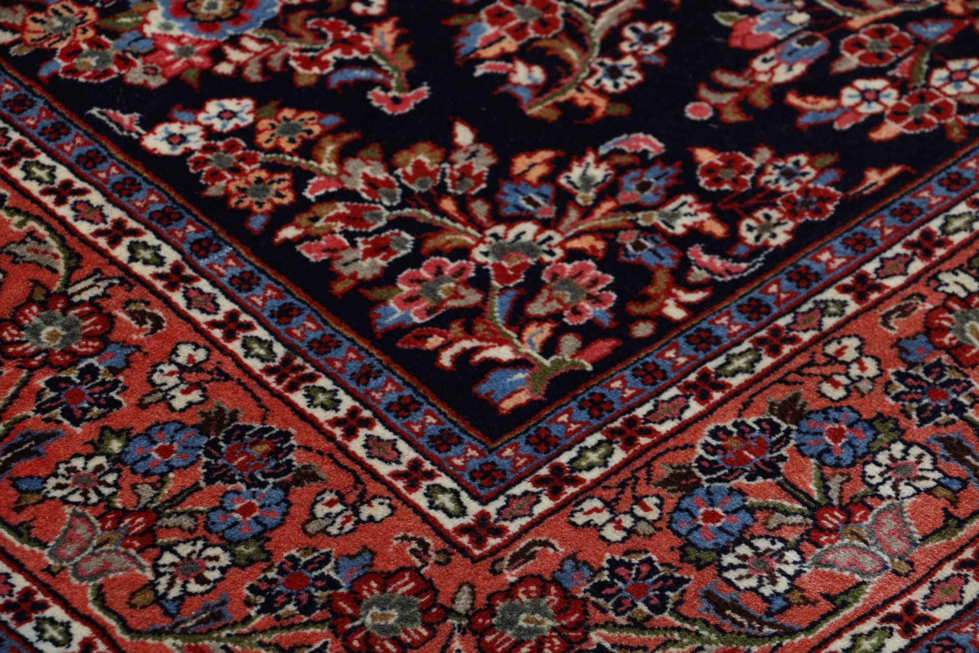 Sarough Perserteppich 198 × 280 cm aus Wolle, handgeknüpft