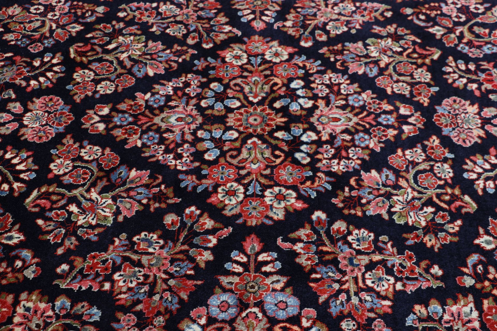 Sarough Perserteppich 198 × 280 cm aus Wolle, handgeknüpft