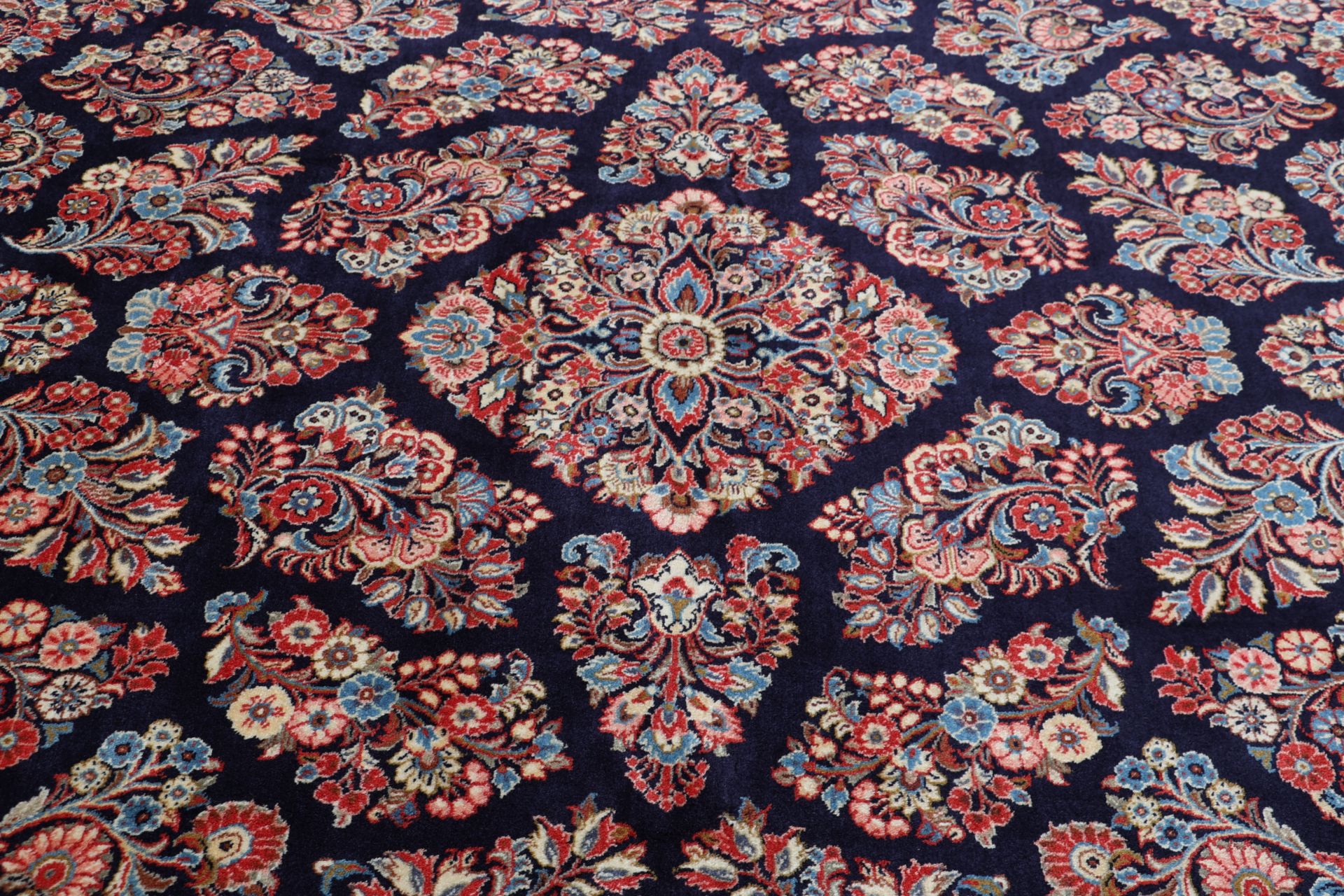 Sarough Perserteppich 211 × 276 cm aus Wolle, handgeknüpft