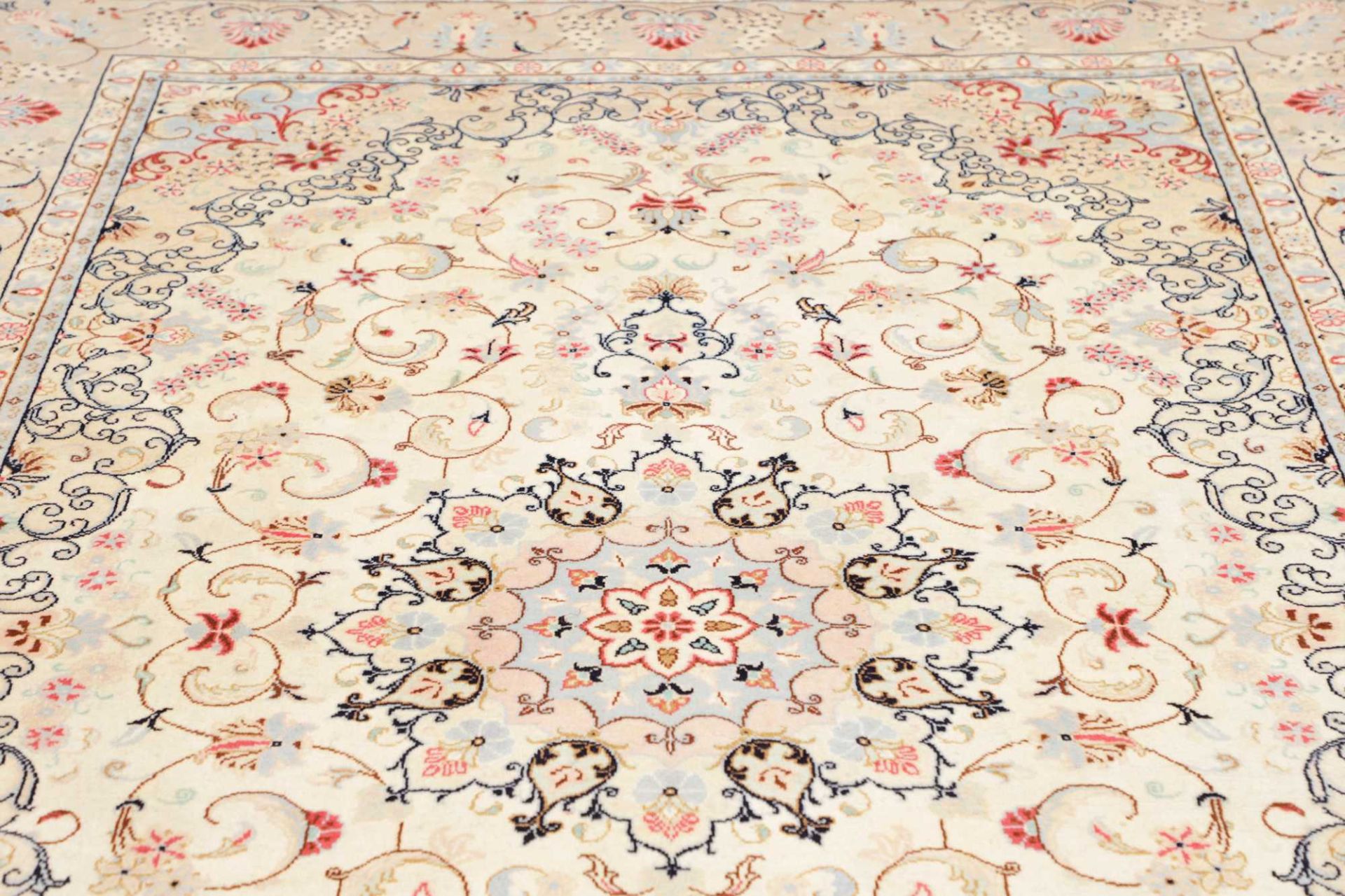 Kashan Perserteppich 196 × 299 cm aus Wolle, handgeknüpft