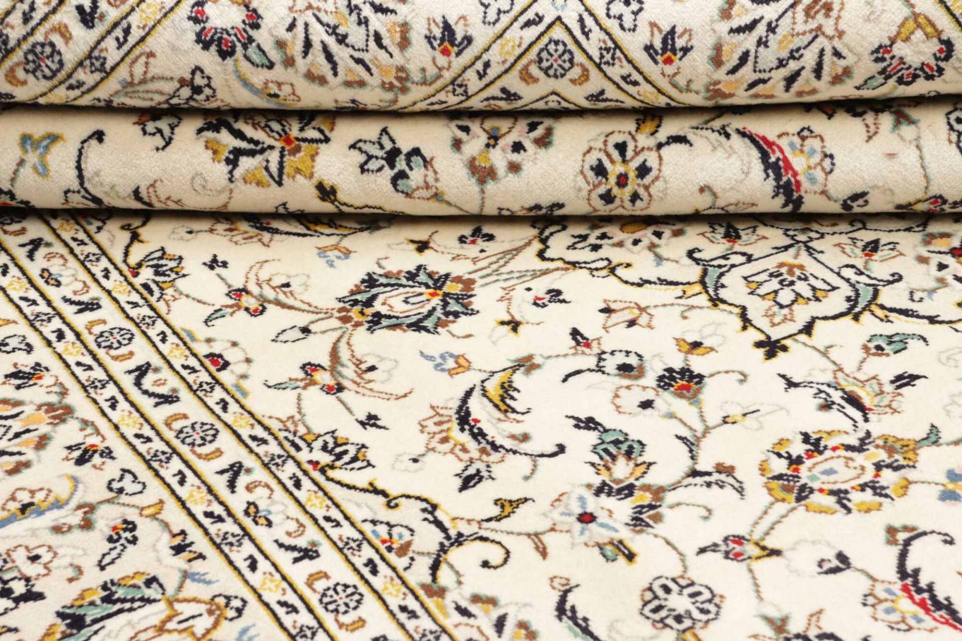 Kashan Perserteppich aus Iran, 194 × 299 cm