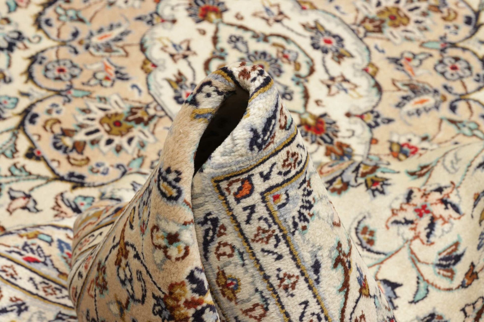 Kashan Perserteppich aus Iran, 205 × 319 cm