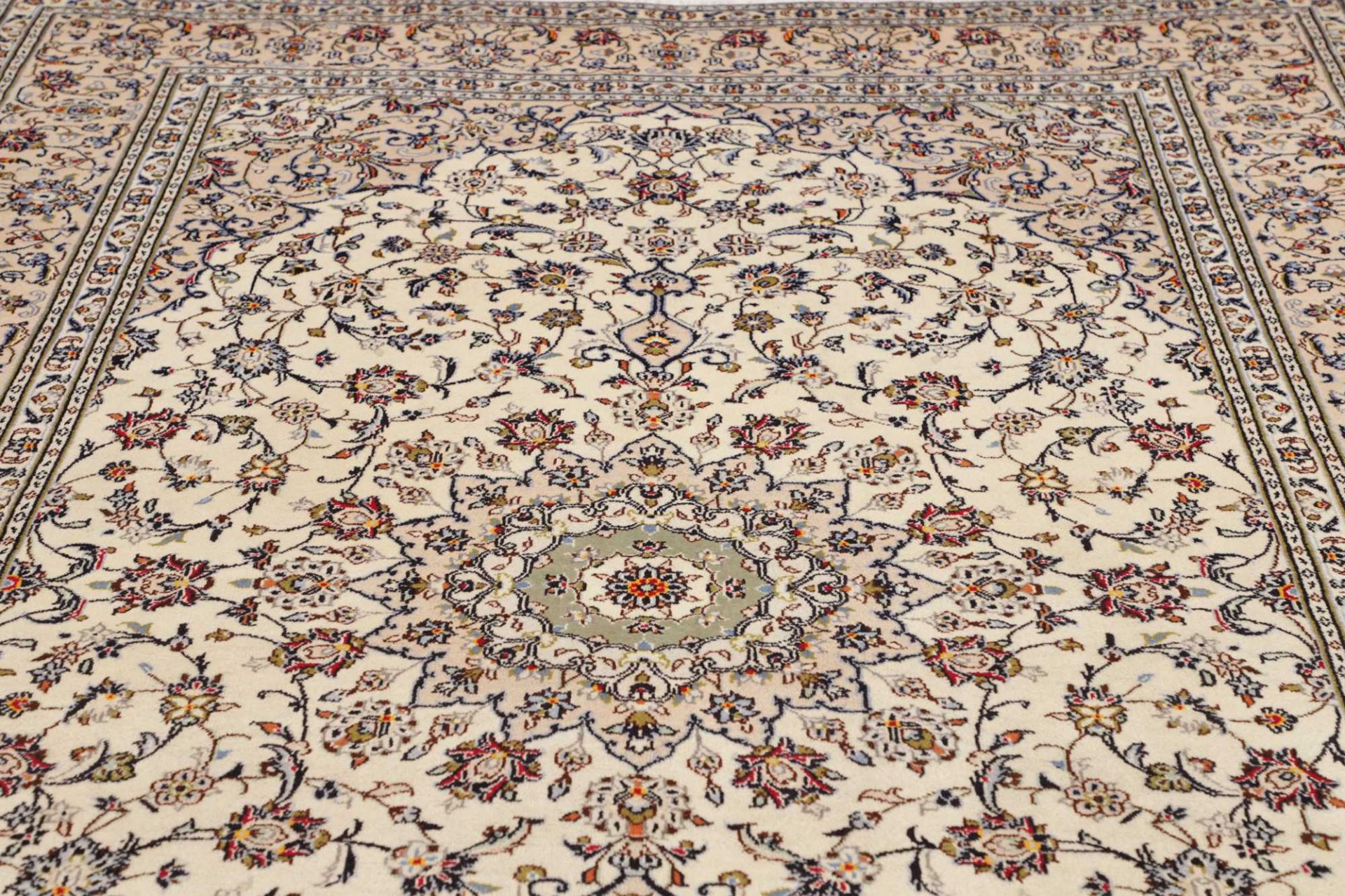 Kashan Perserteppich aus Iran, 201 × 306 cm