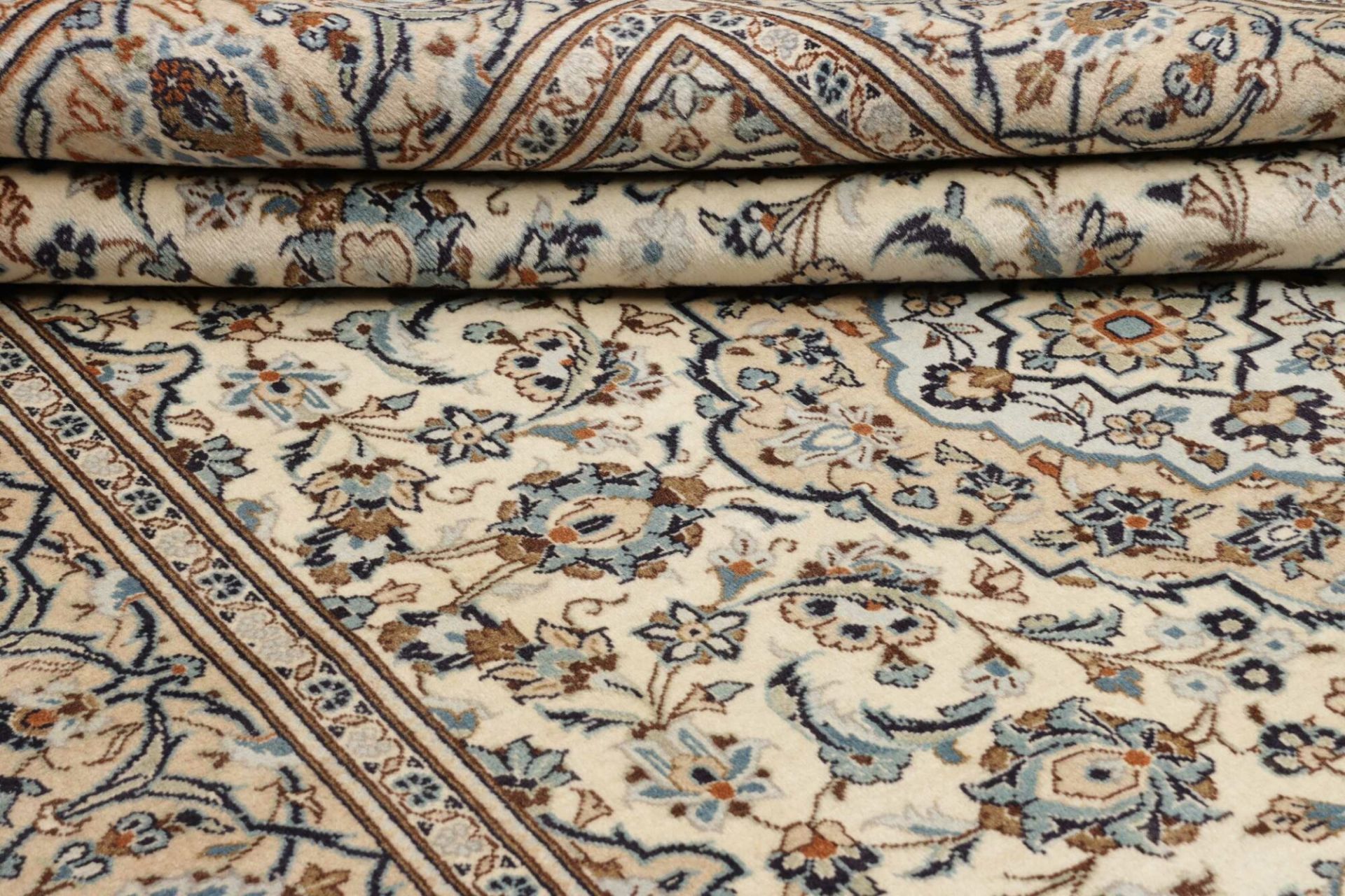 Kashan Perserteppich aus Iran, 199 × 307 cm