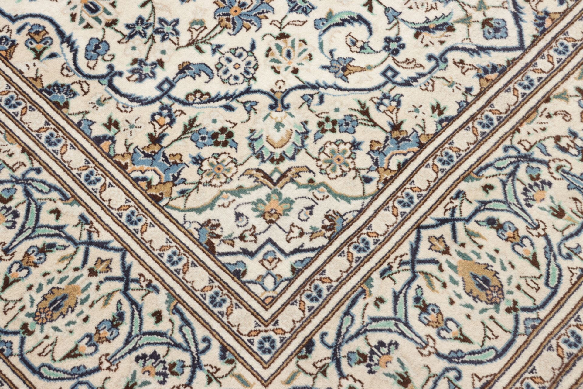 Kashan Perserteppich aus Iran, 197 × 299 cm