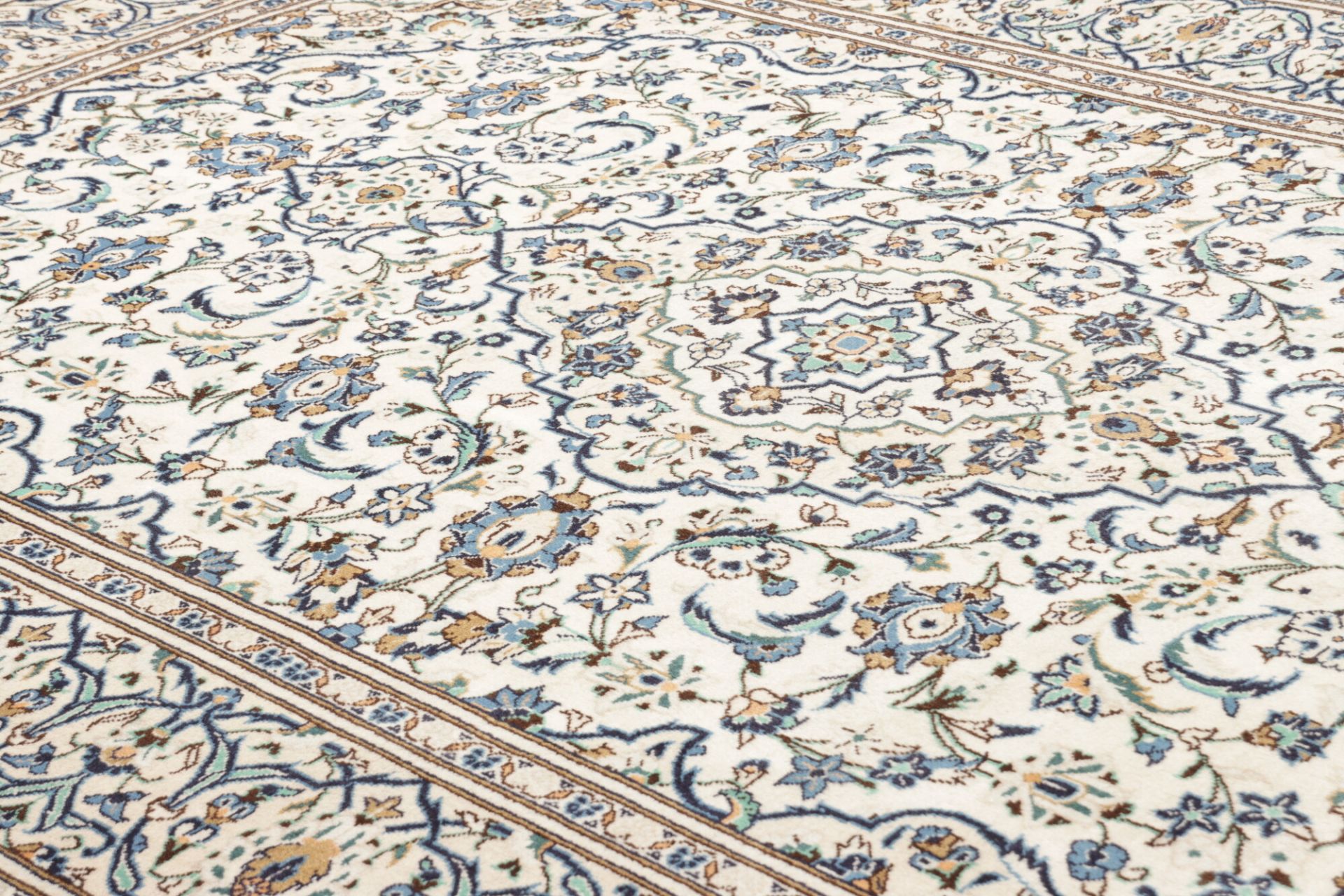 Kashan Perserteppich aus Iran, 197 × 299 cm