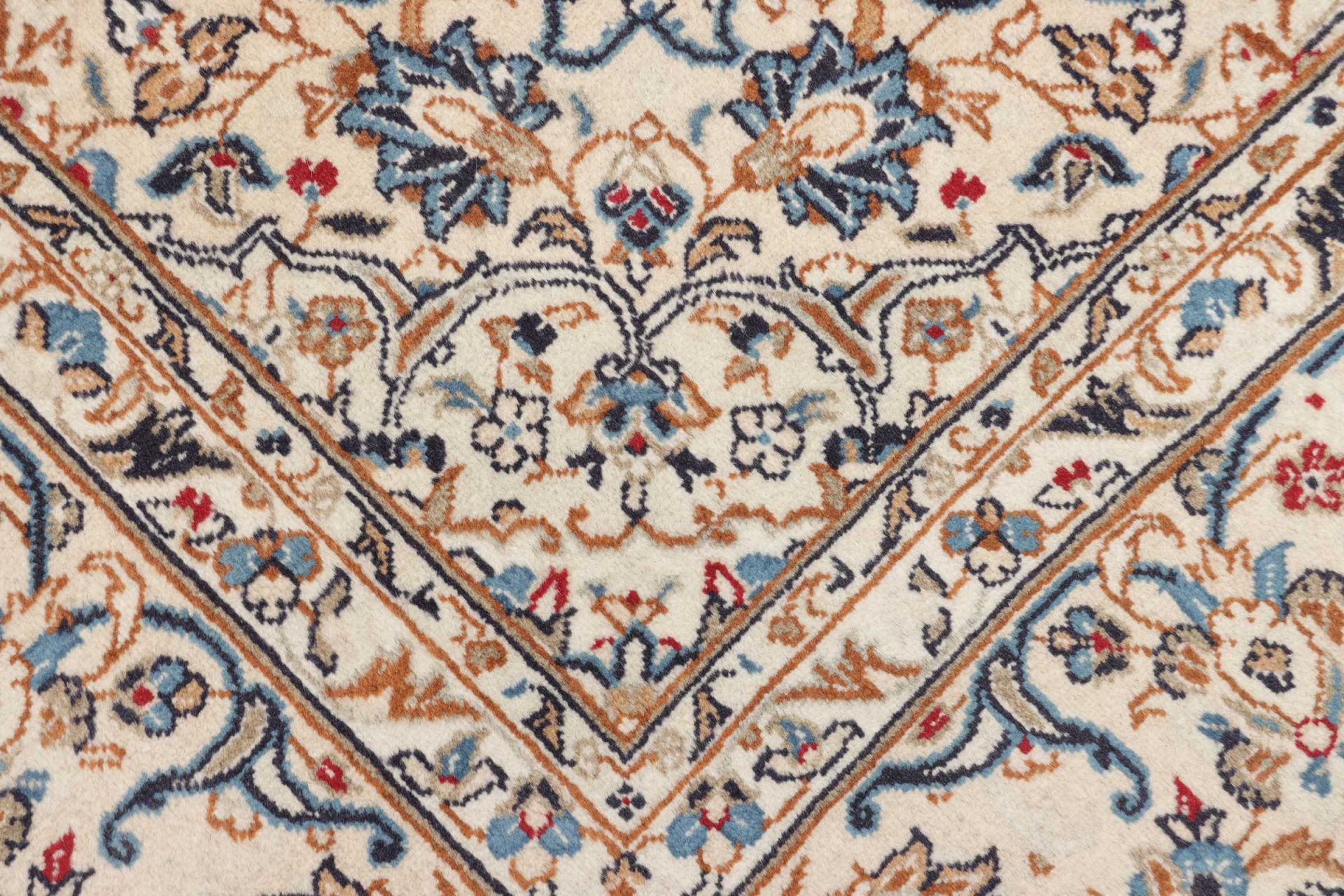 Kashan Perserteppich aus Iran, 198 × 294 cm