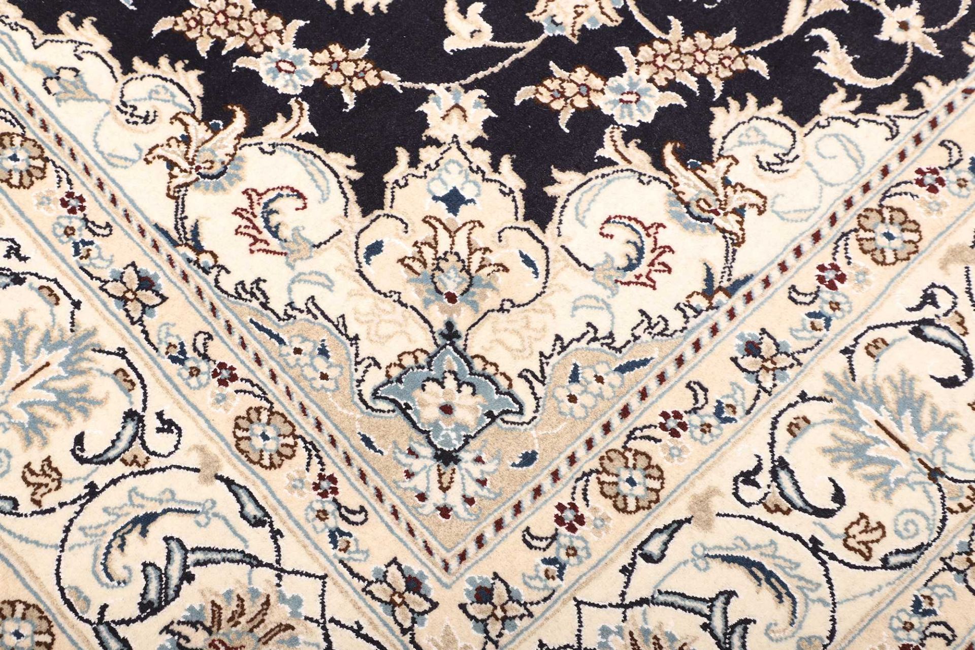 perserteppich-nain-197-x-302-cm-schurwolle-handgeknupft-exklusiv-5 Handgeknüpfter Nain Perserteppich, 197 × 302 cm, Wolle
