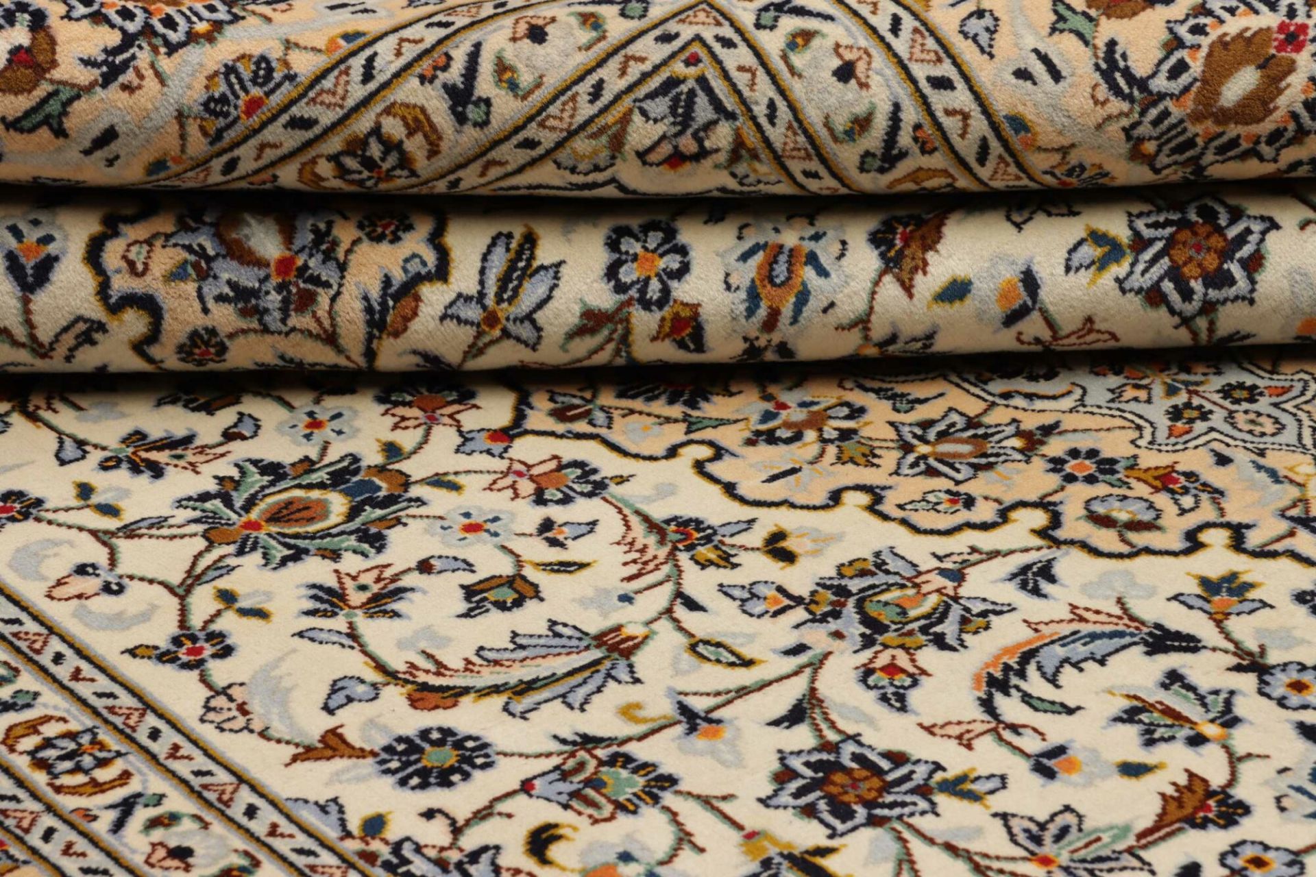 Kashan Perserteppich aus Iran, 211 × 312 cm