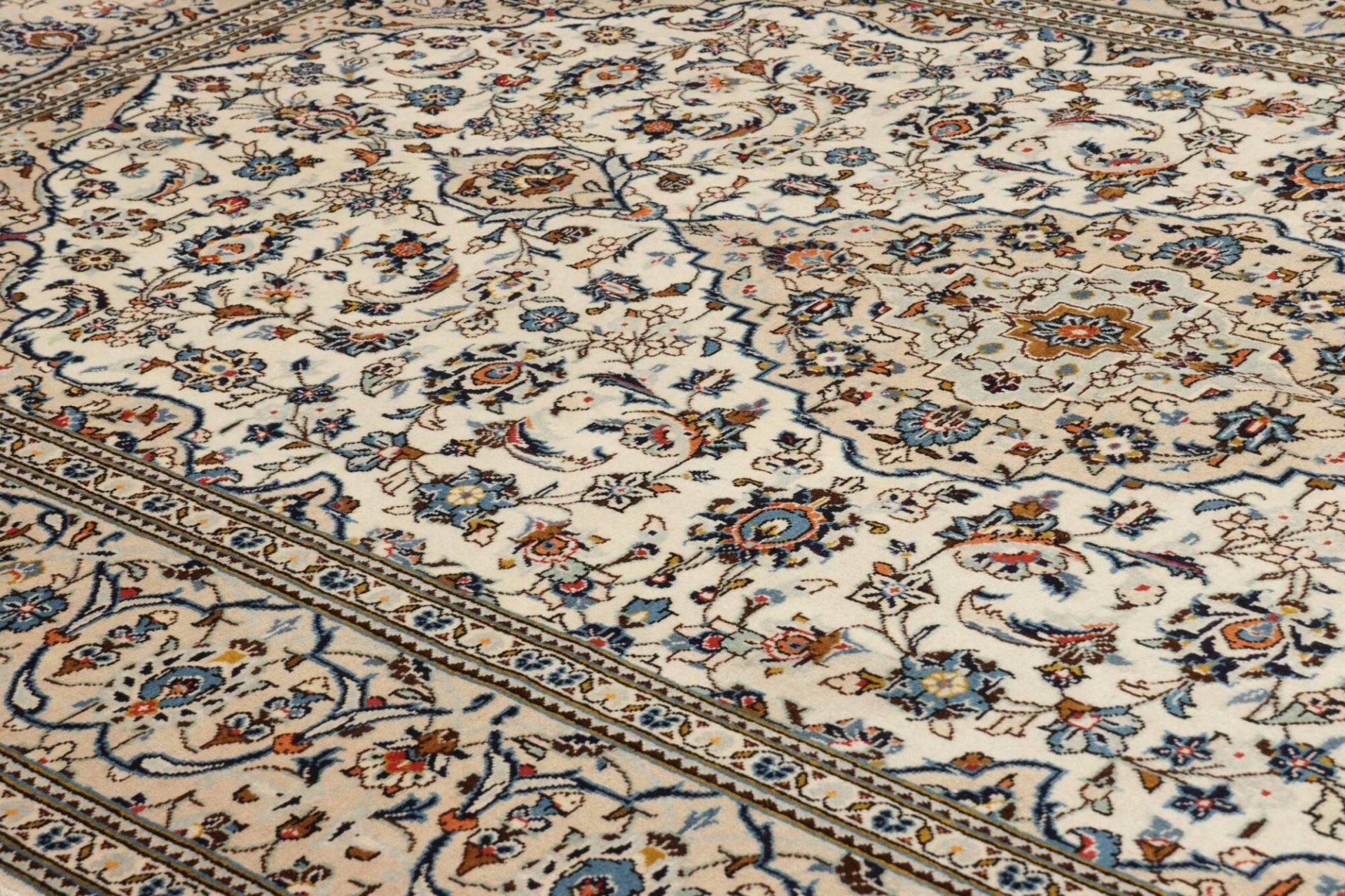 Kashan Perserteppich 194 × 305 cm aus Wolle, handgeknüpft