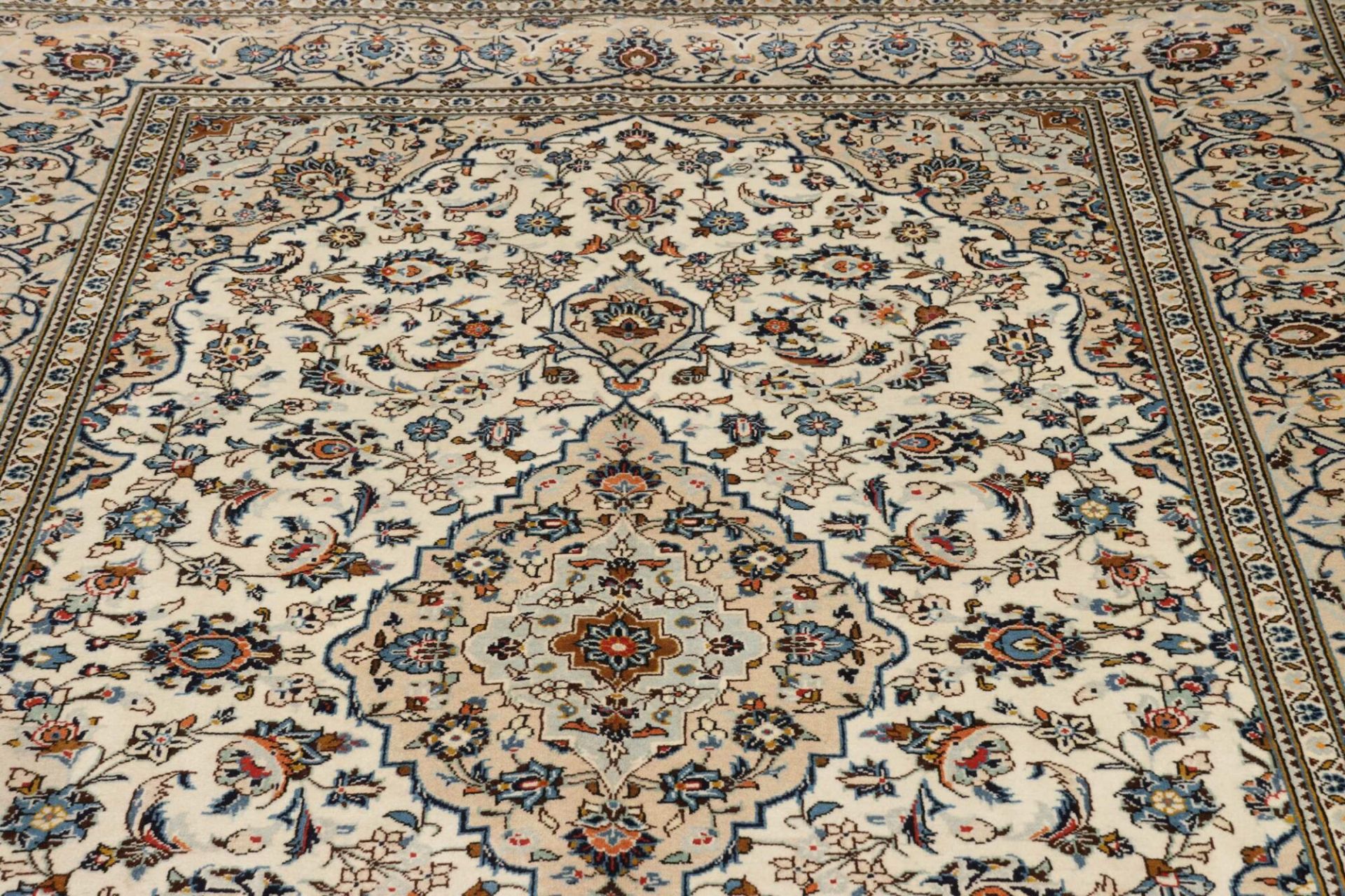 Kashan Perserteppich 194 × 305 cm aus Wolle, handgeknüpft