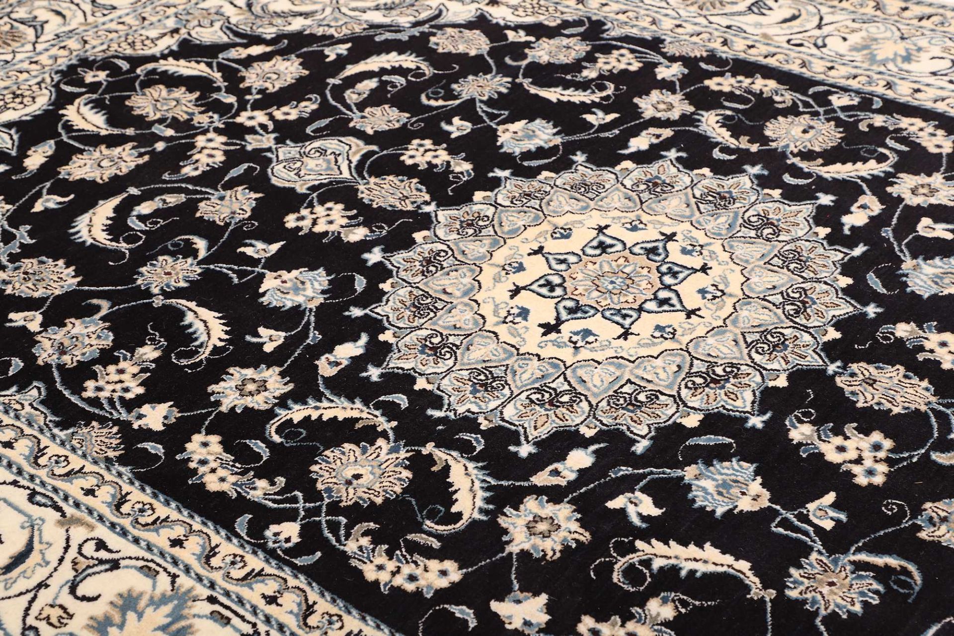 perserteppich-nain-204-x-287-cm-schurwolle-handgeknupft-exklusiv-6 Nain Perserteppich 204 × 287 cm aus Wolle, handgeknüpft