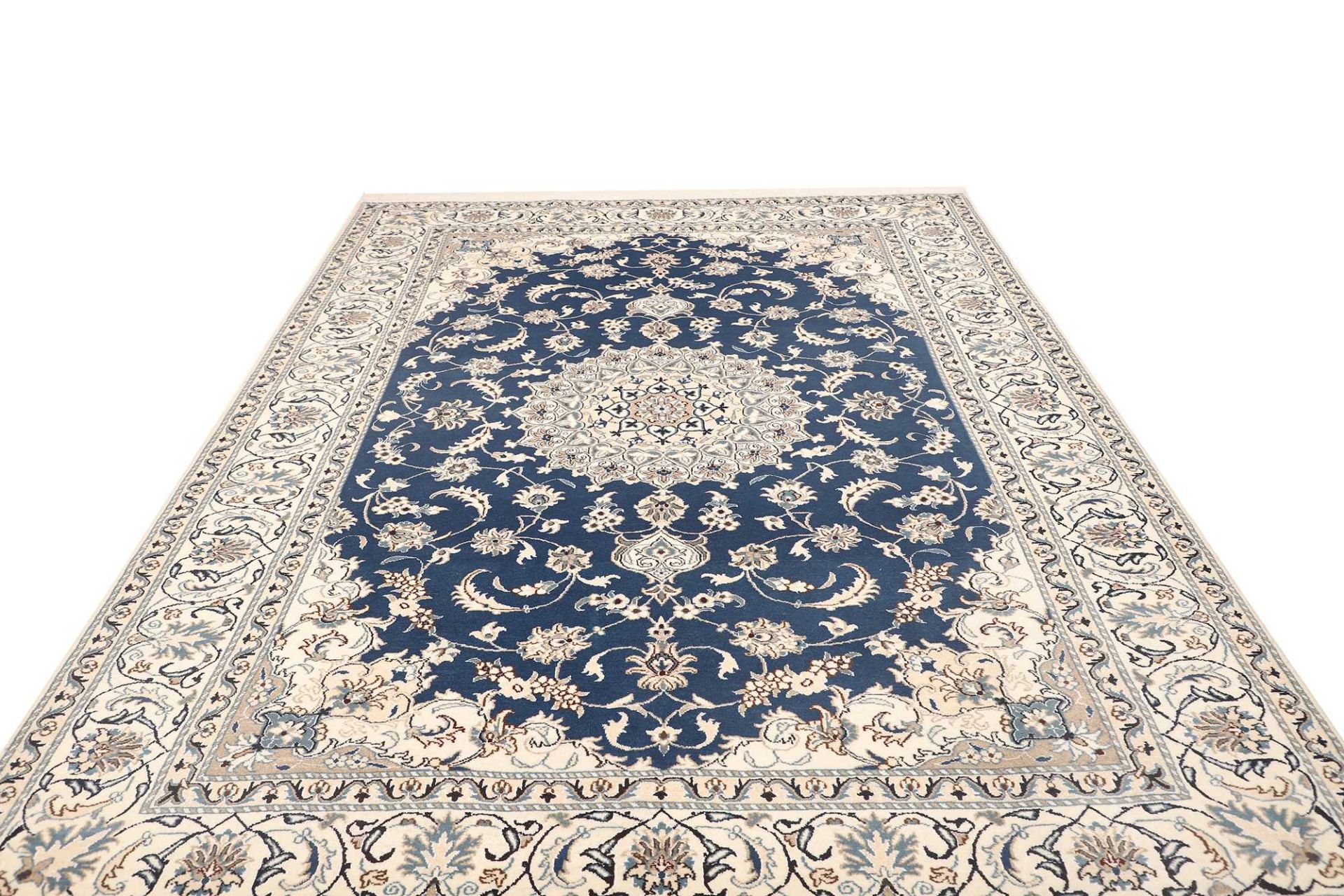 Nain Perserteppich 204 × 293 cm aus Wolle, handgeknüpft