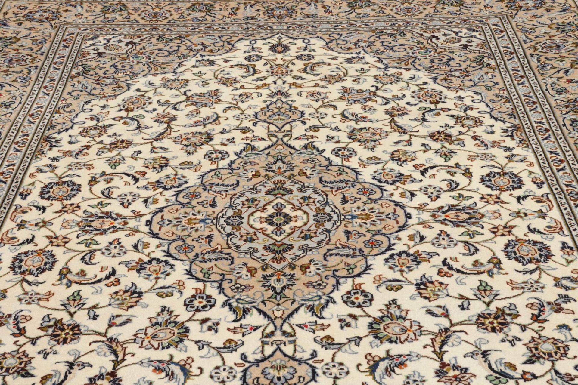 Kashan Perserteppich aus Iran, 221 × 314 cm