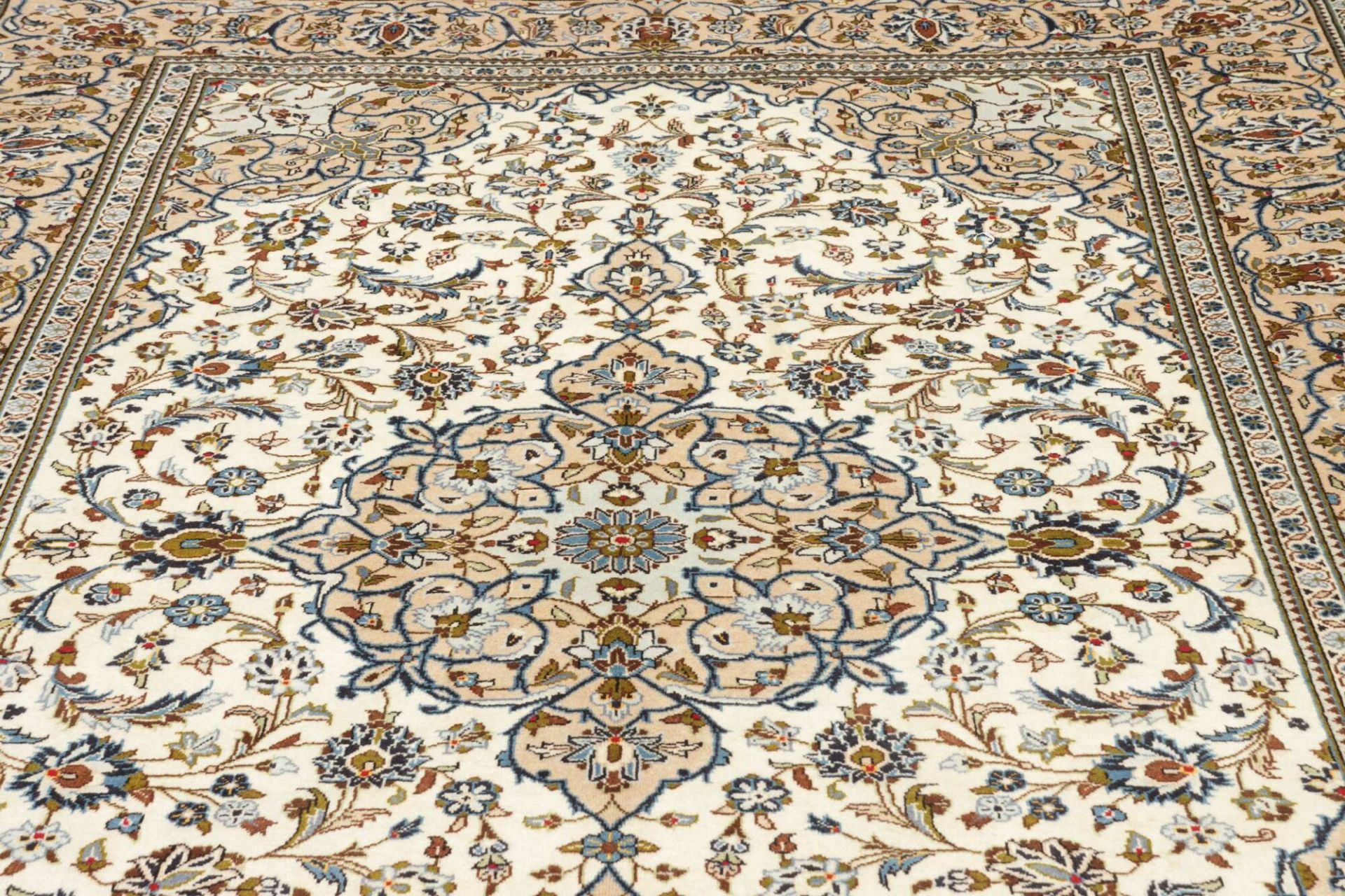 Kashan Perserteppich aus Iran, 193 × 284 cm