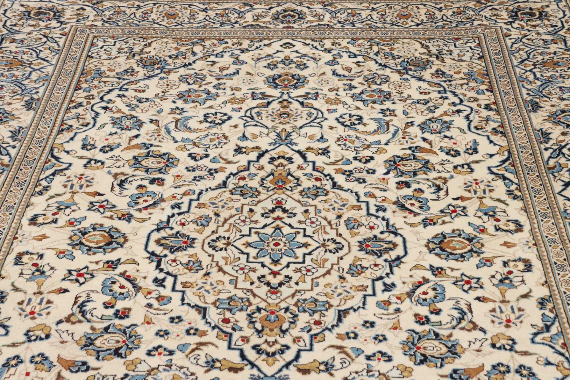 Kashan Perserteppich aus Iran, 197 × 307 cm