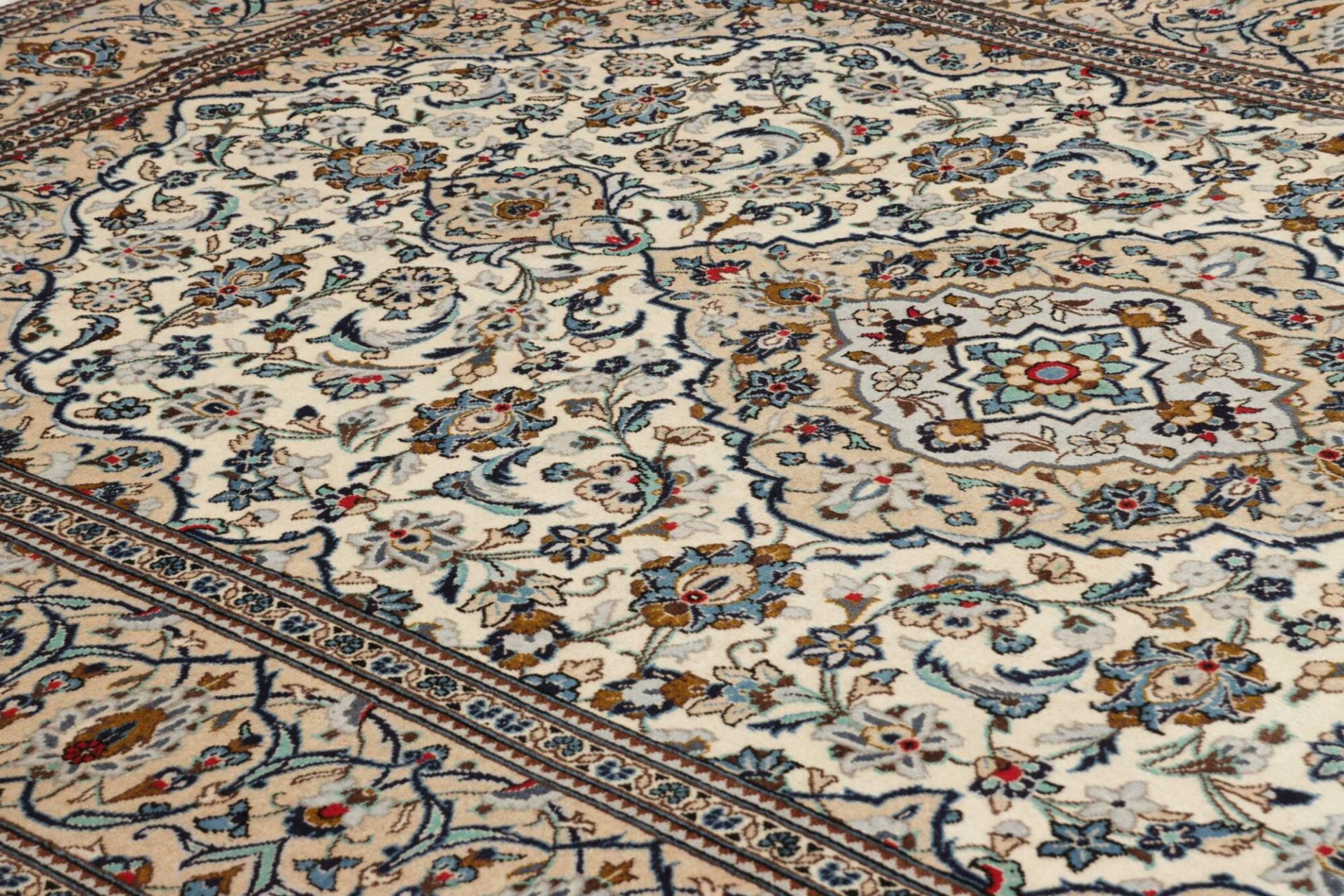 Handgeknüpfter Kashan Perserteppich 196 × 293 cm