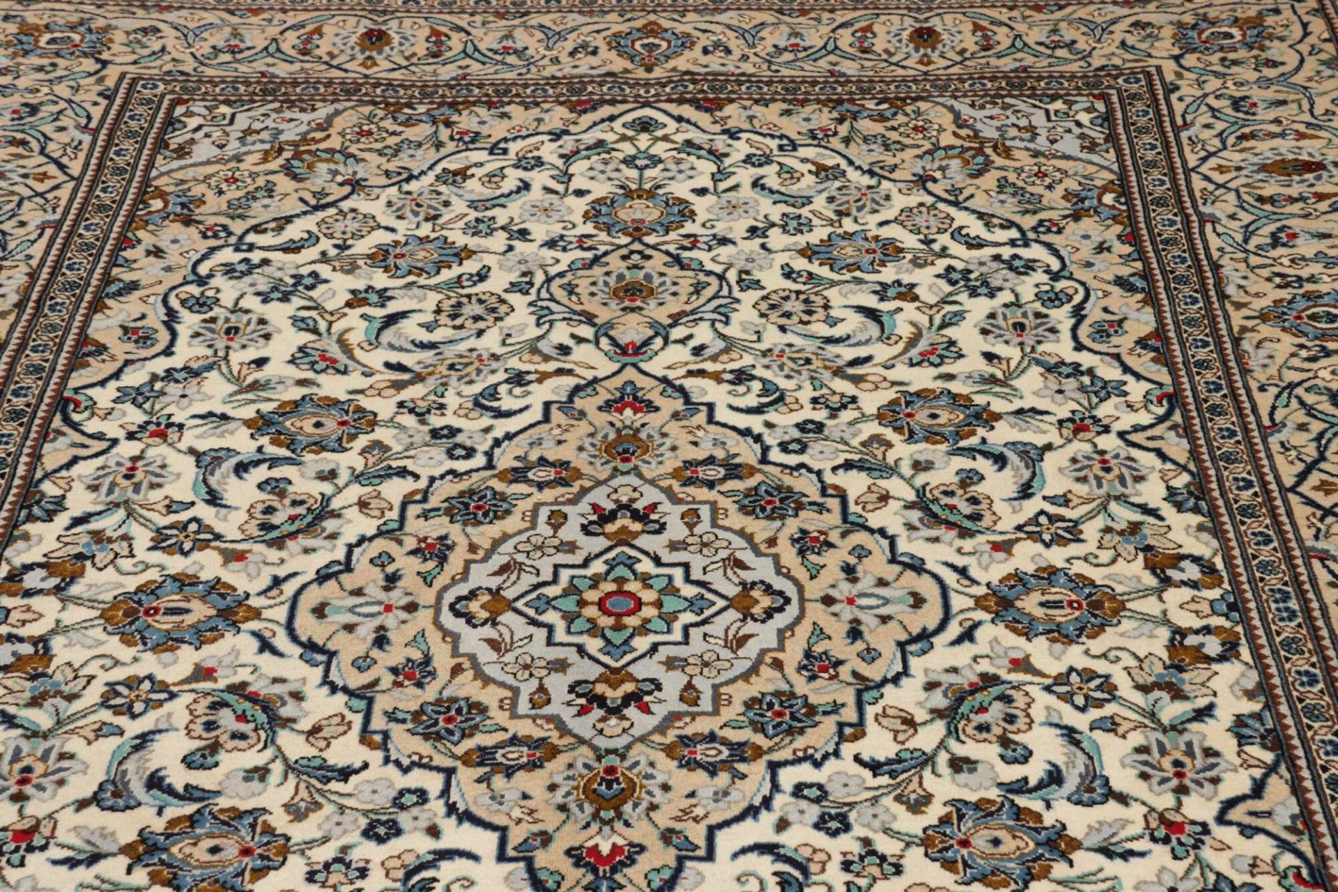 Handgeknüpfter Kashan Perserteppich 196 × 293 cm