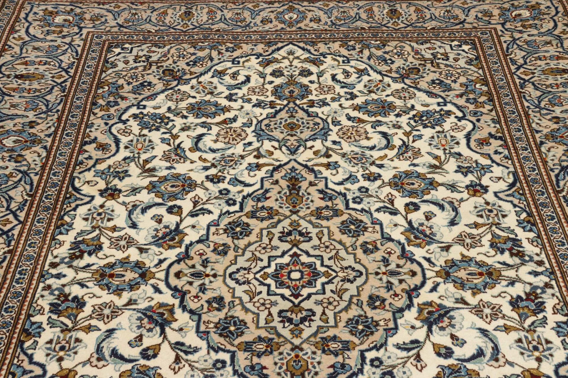 Handgeknüpfter Kashan Perserteppich 201 × 292 cm