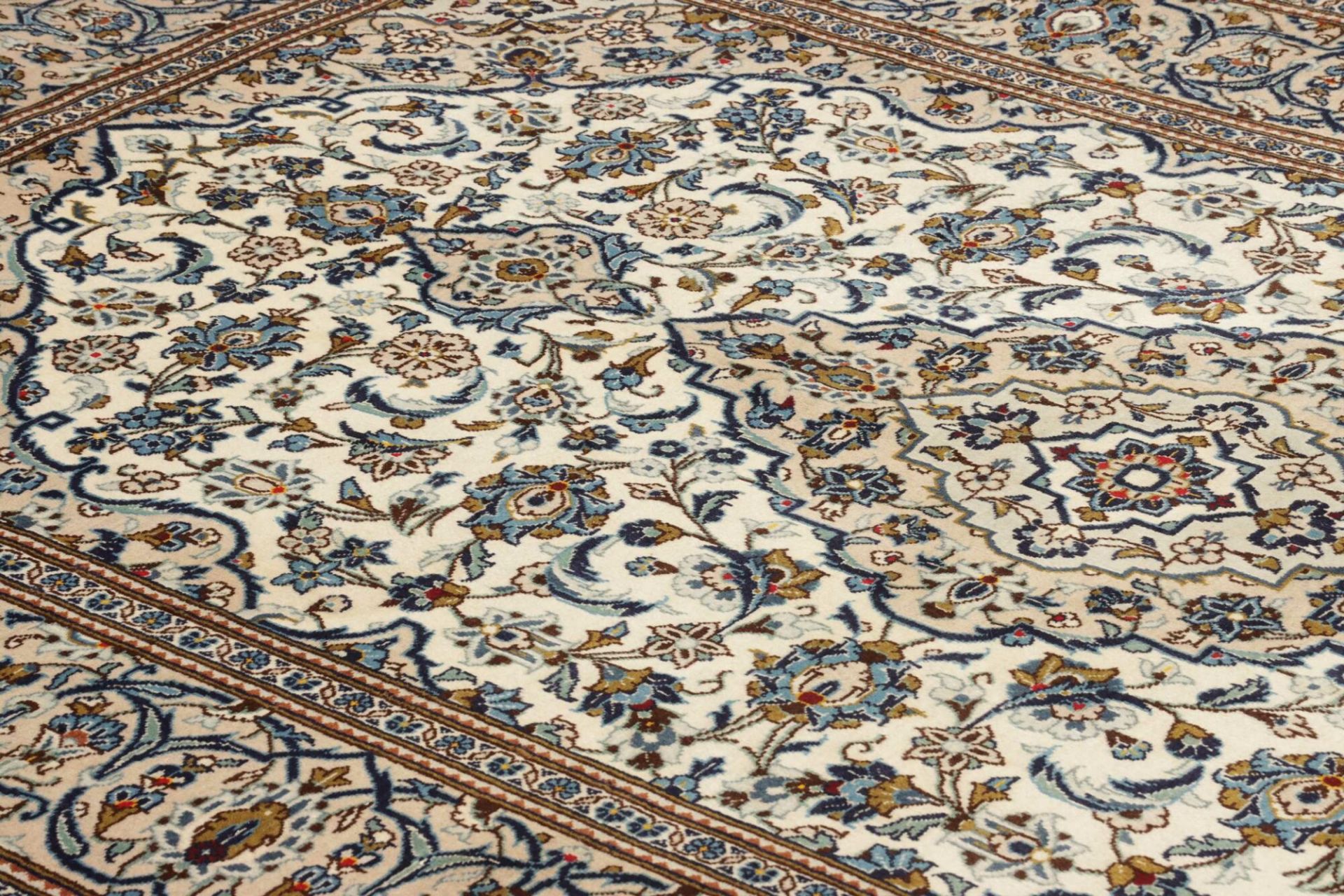 Handgeknüpfter Kashan Perserteppich 201 × 292 cm