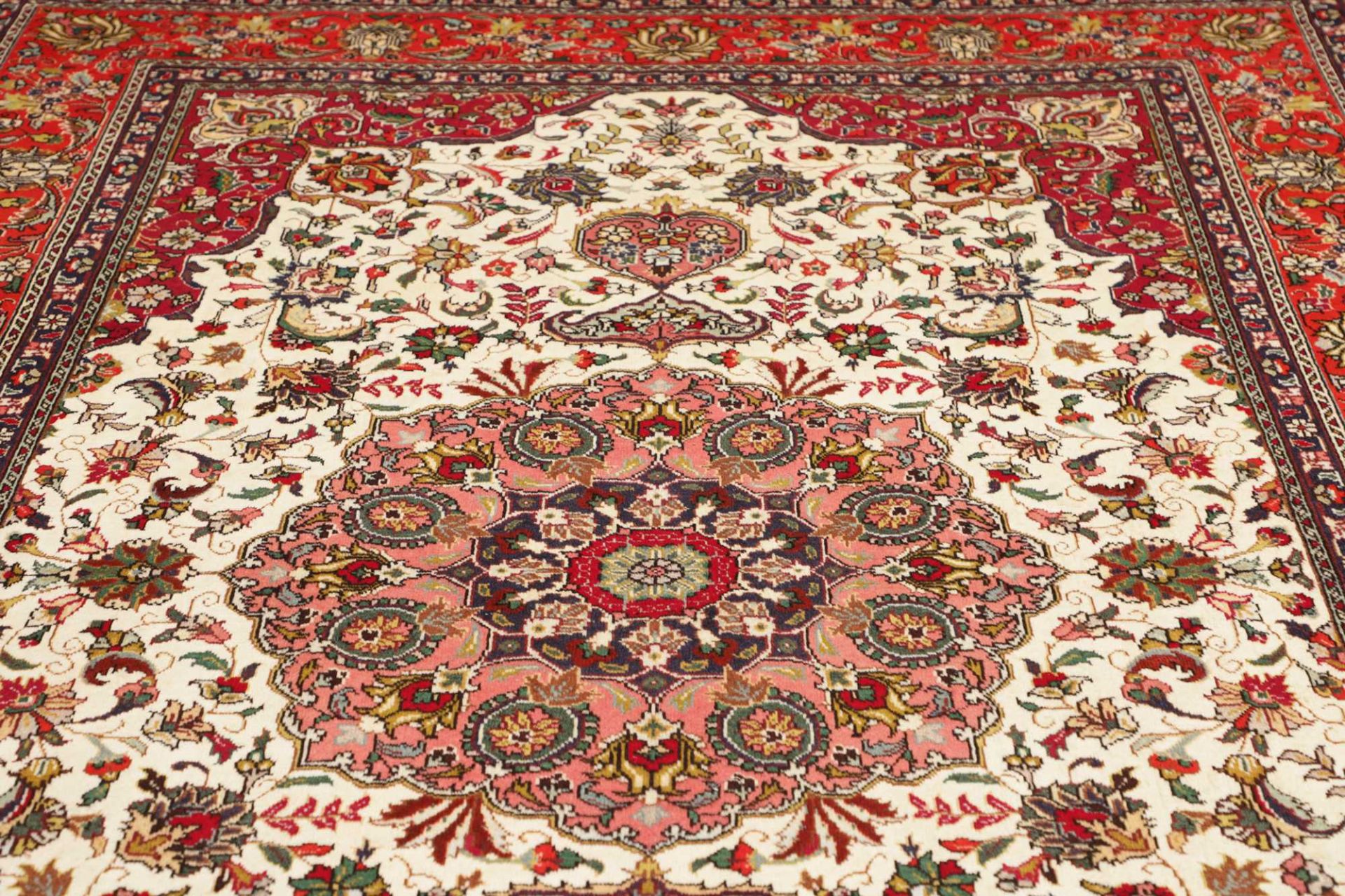 Handgeknüpfter Täbriz Perserteppich 204 × 297 cm
