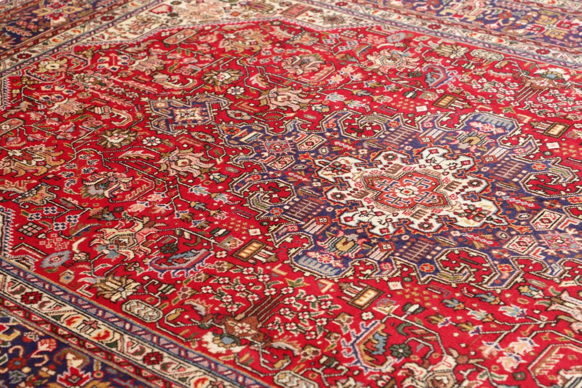 Handgeknüpfter Täbriz Perserteppich 199 × 306 cm