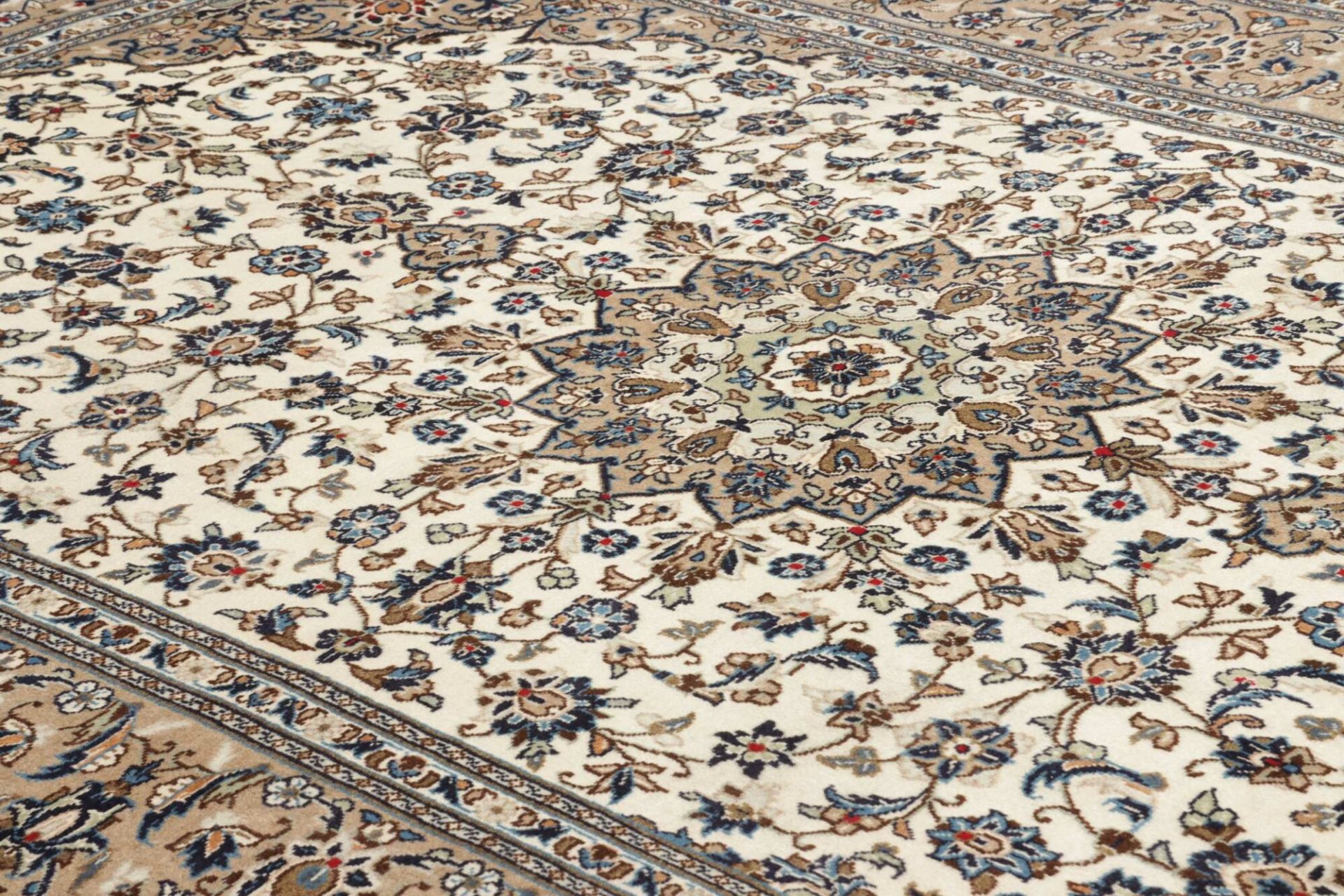Handgeknüpfter Kashan Perserteppich 198 × 299 cm