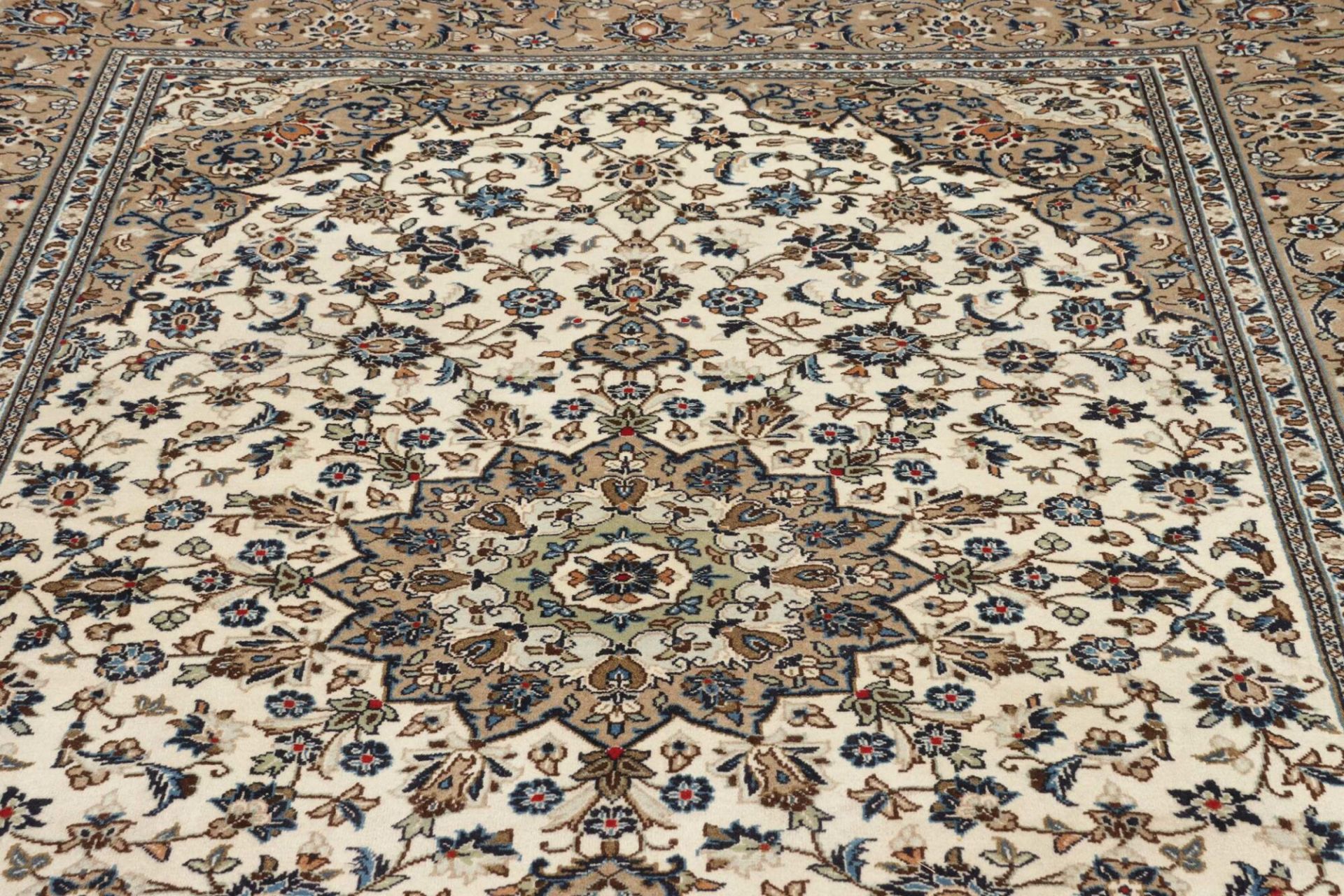 Handgeknüpfter Kashan Perserteppich 198 × 299 cm