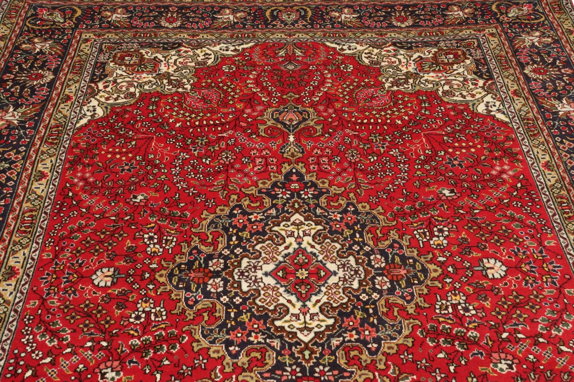 Täbriz Perserteppich aus Iran, 201 × 295 cm