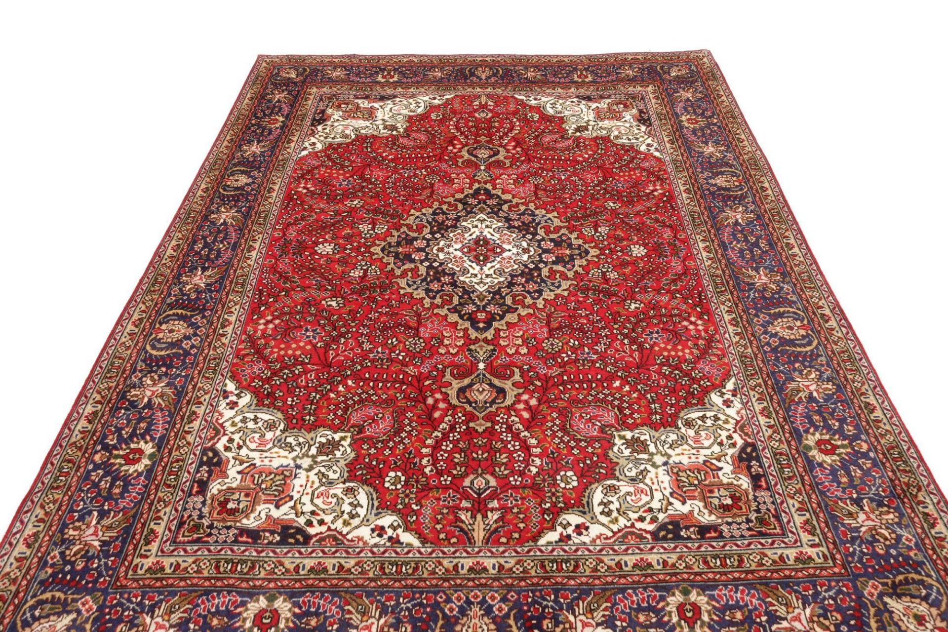 Täbriz Perserteppich 195 × 296 cm aus Wolle, handgeknüpft