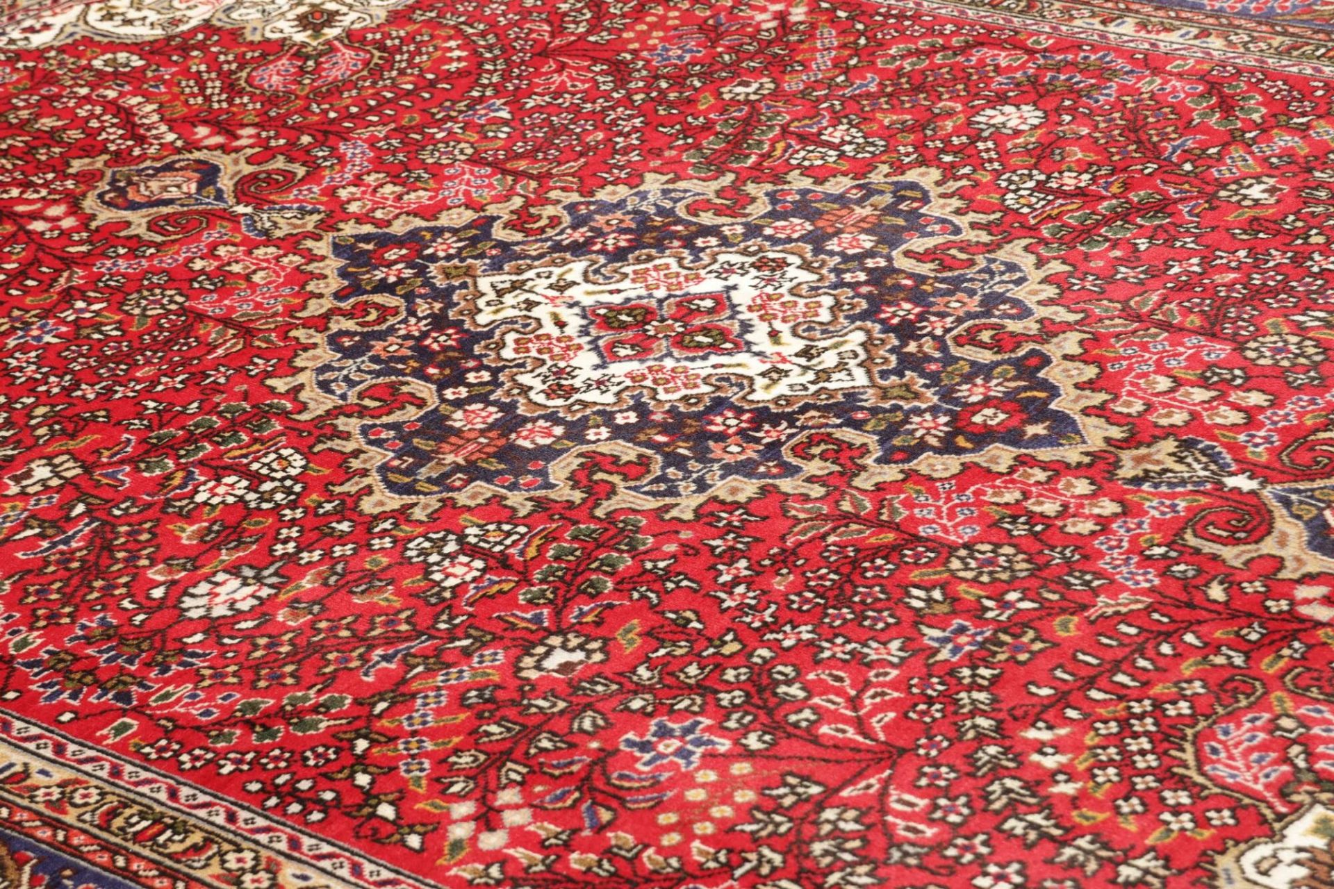 Täbriz Perserteppich 195 × 296 cm aus Wolle, handgeknüpft