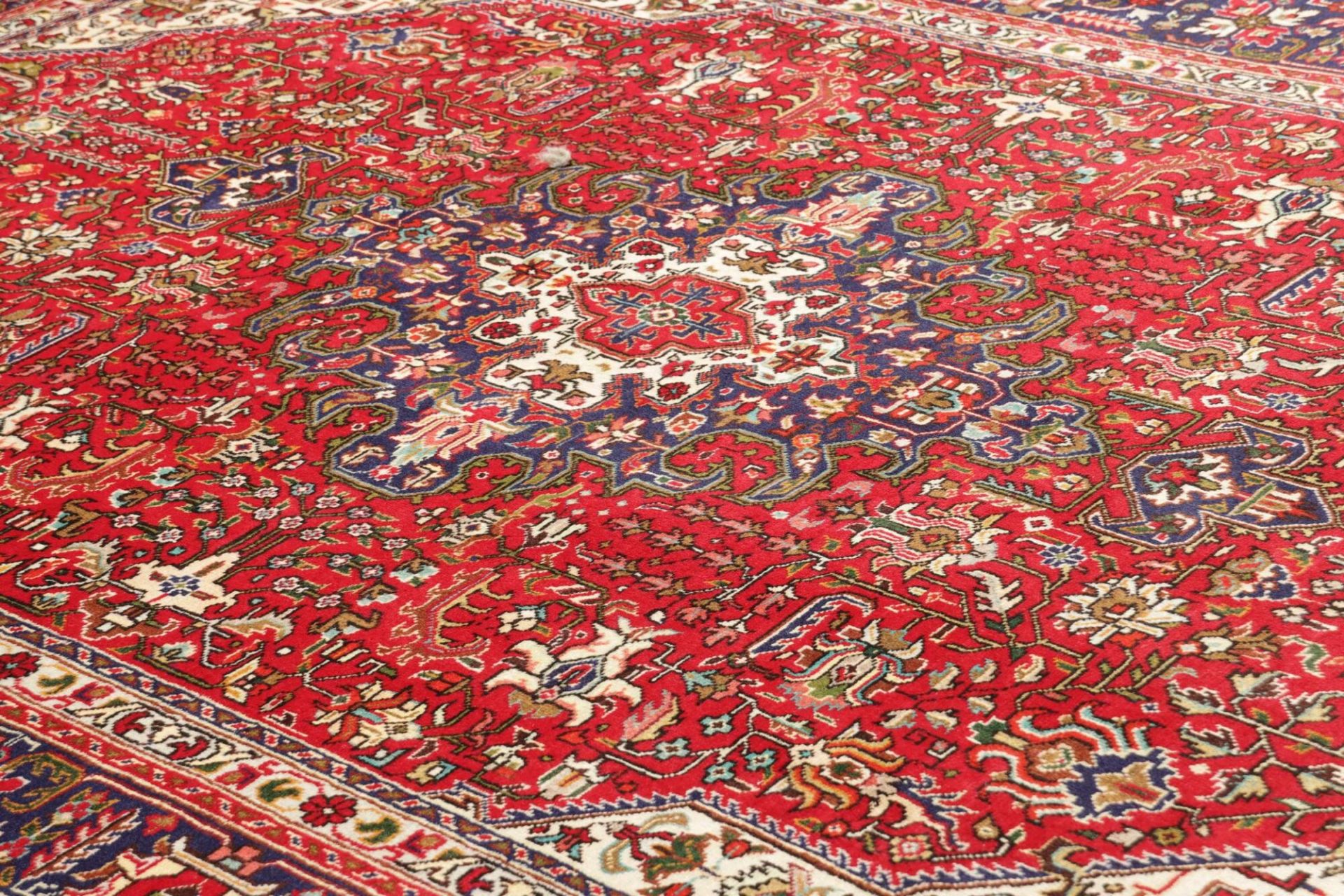 Täbriz Perserteppich 205 × 285 cm aus Wolle, handgeknüpft