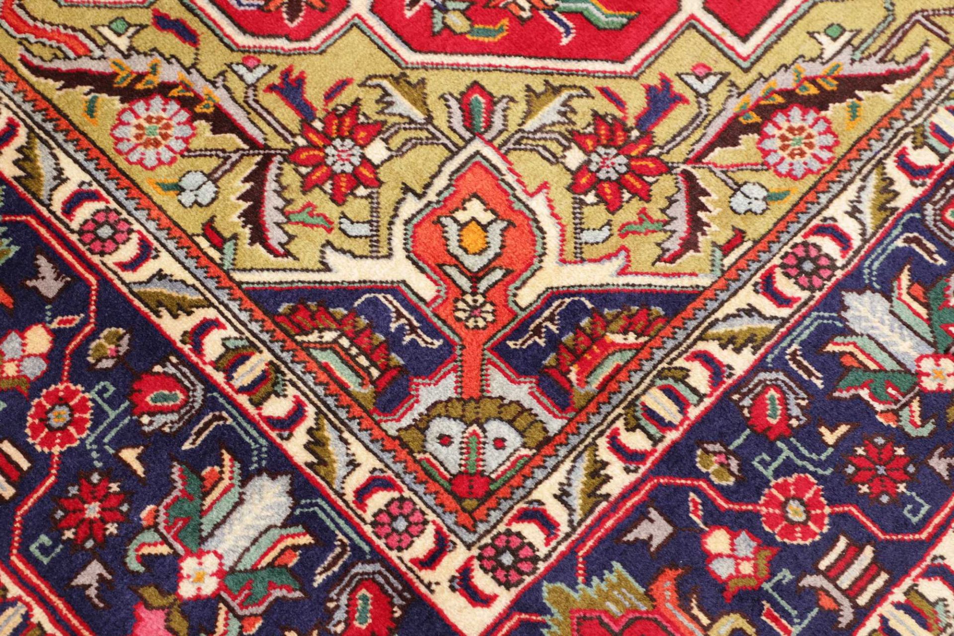 Täbriz Perserteppich aus Iran, 203 × 301 cm