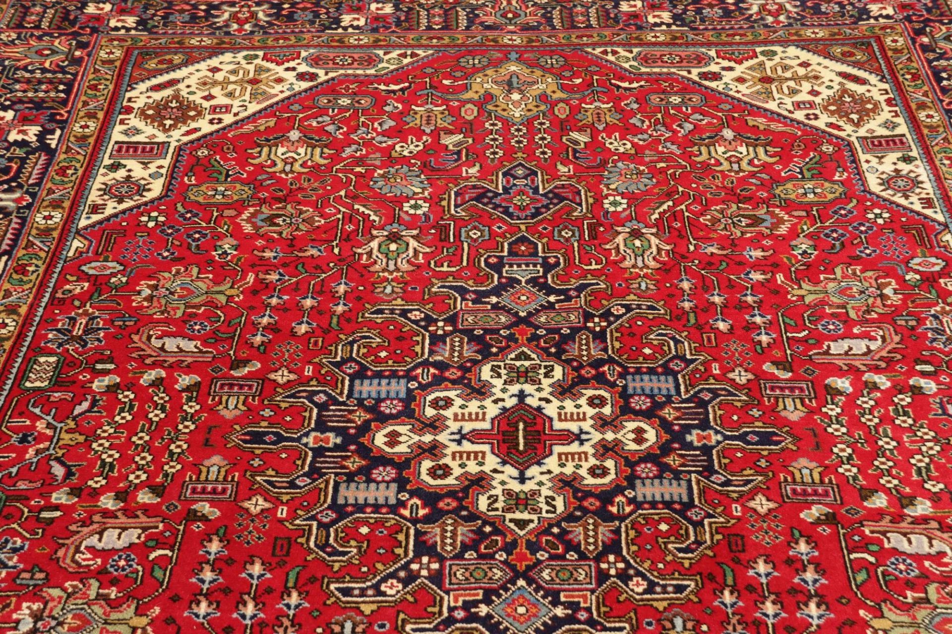 Handgeknüpfter Täbriz Perserteppich, 198 × 299 cm, Wolle