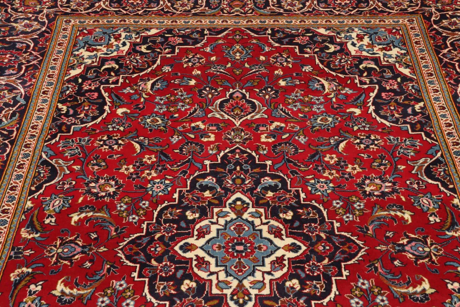 Handgeknüpfter Kashan Perserteppich 198 × 312 cm