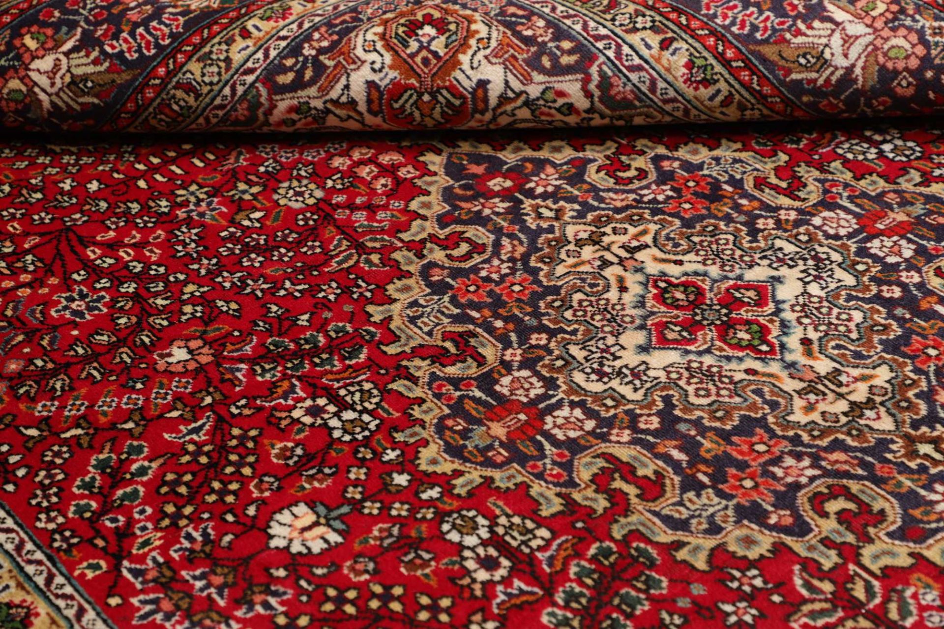 Täbriz Perserteppich 203 × 299 cm aus Wolle, handgeknüpft