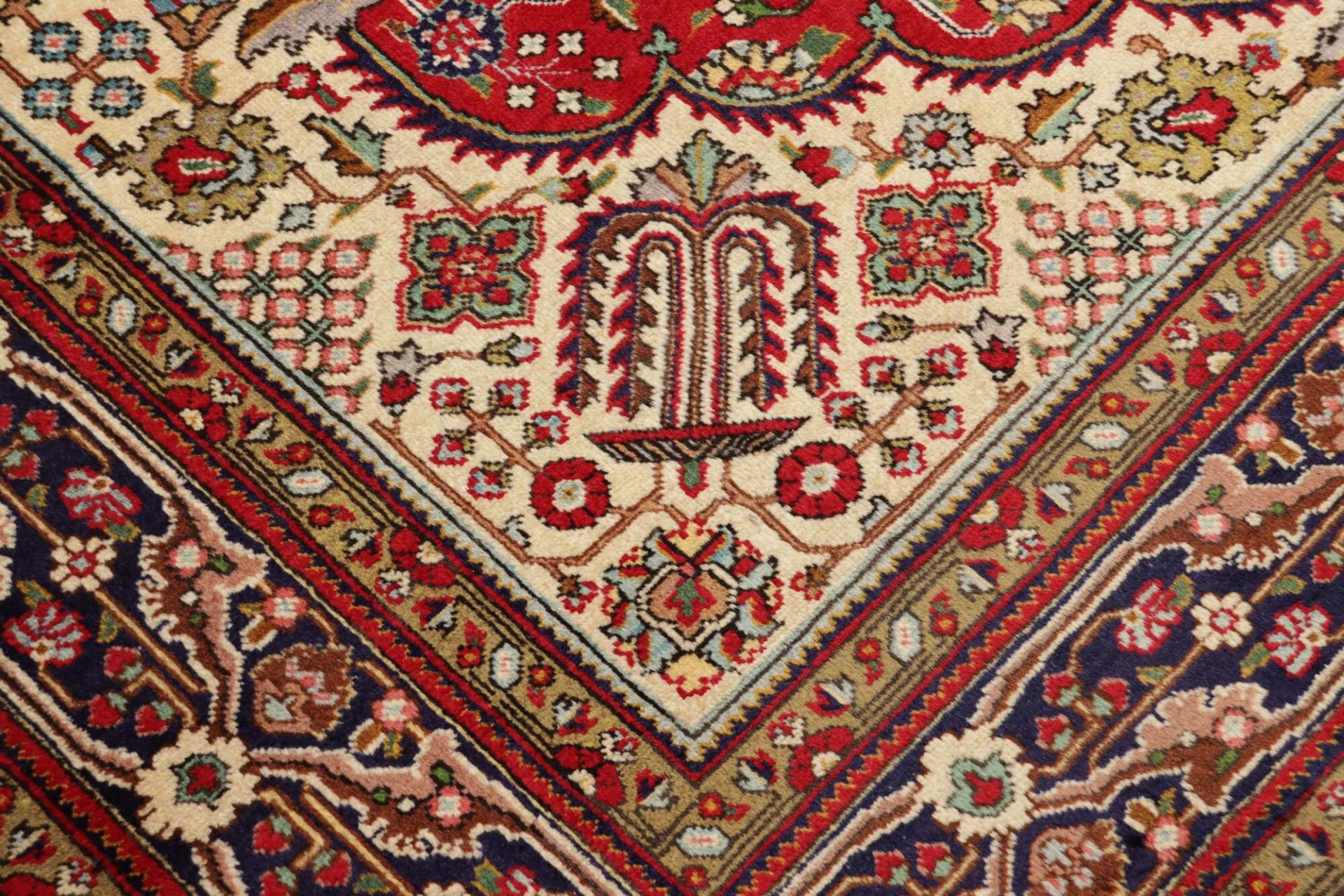 Täbriz Perserteppich aus Iran, 207 × 296 cm