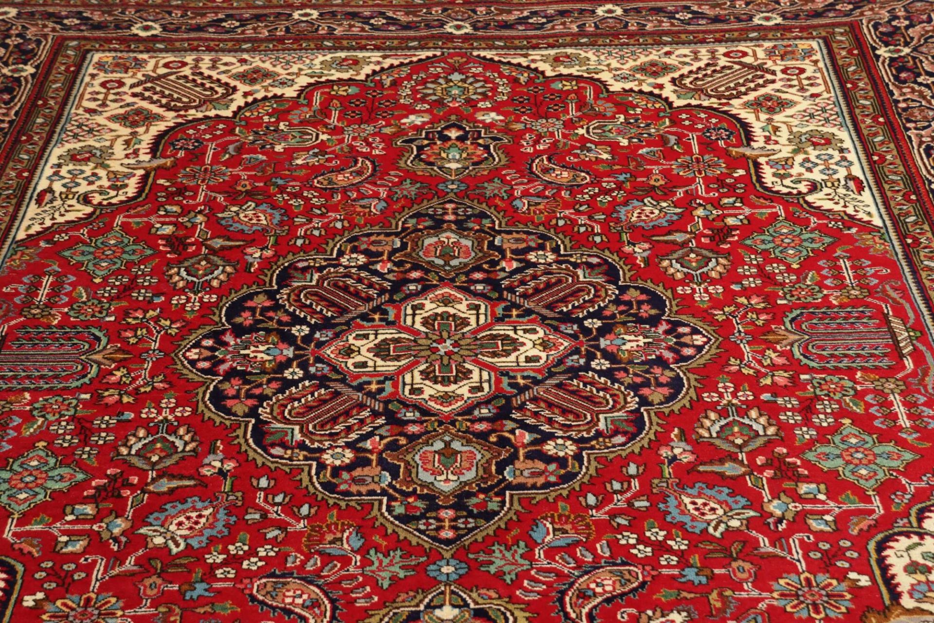 Täbriz Perserteppich aus Iran, 207 × 296 cm
