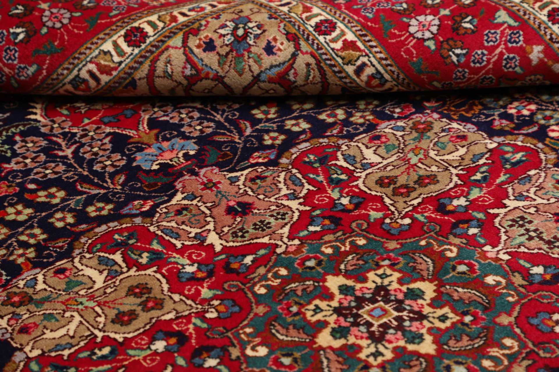 Täbriz Perserteppich 206 × 299 cm aus Wolle, handgeknüpft