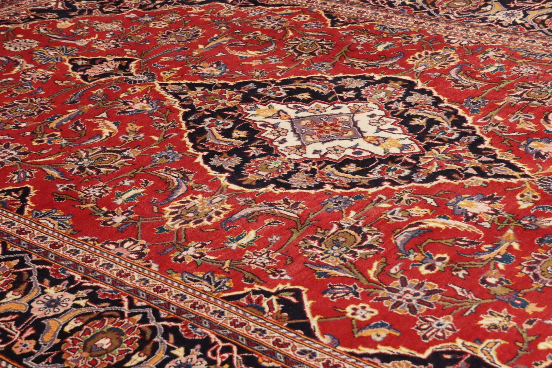 perserteppich-kashan-205-x-315-cm-schurwolle-handgeknupft-hochwertig-6 Handgeknüpfter Kashan Perserteppich, 205 × 315 cm, Wolle