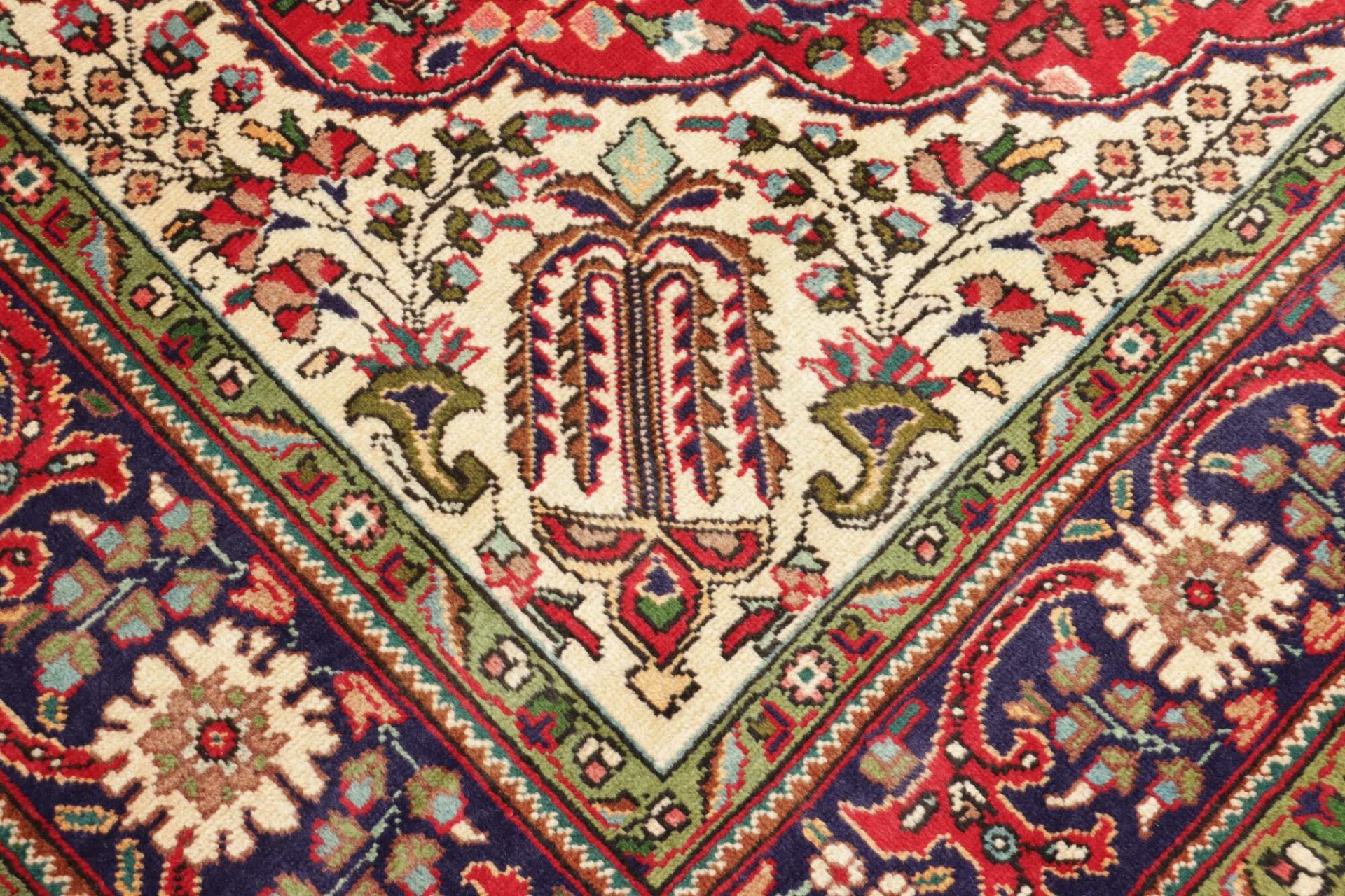 Handgeknüpfter Täbriz Perserteppich 209 × 296 cm