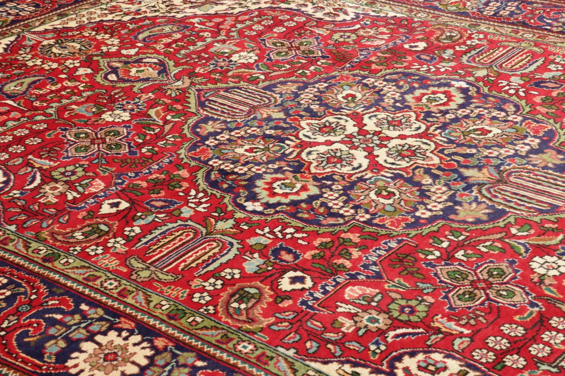 Handgeknüpfter Täbriz Perserteppich 209 × 296 cm