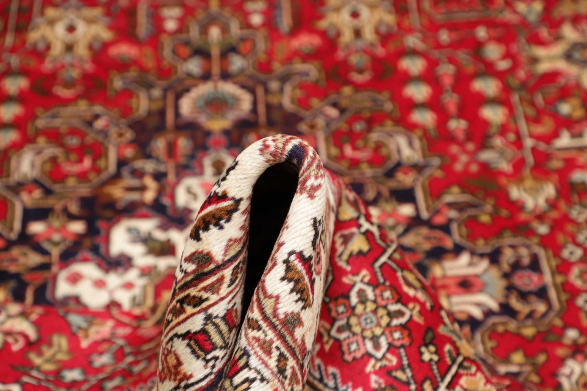 Täbriz Perserteppich aus Iran, 196 × 297 cm