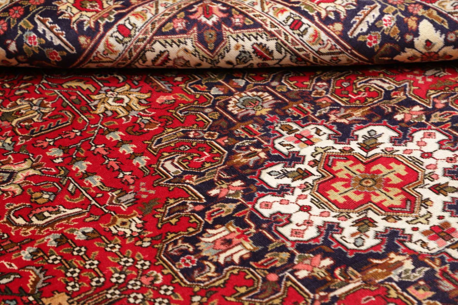 Täbriz Perserteppich aus Iran, 196 × 297 cm