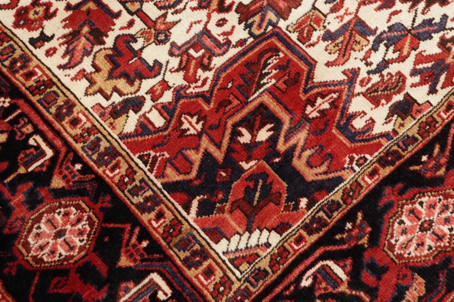 perserteppich-heriz-221-x-302-cm-schurwolle-handgeknupft-rustikal-5 Handgeknüpfter Heriz Perserteppich 221 × 302 cm