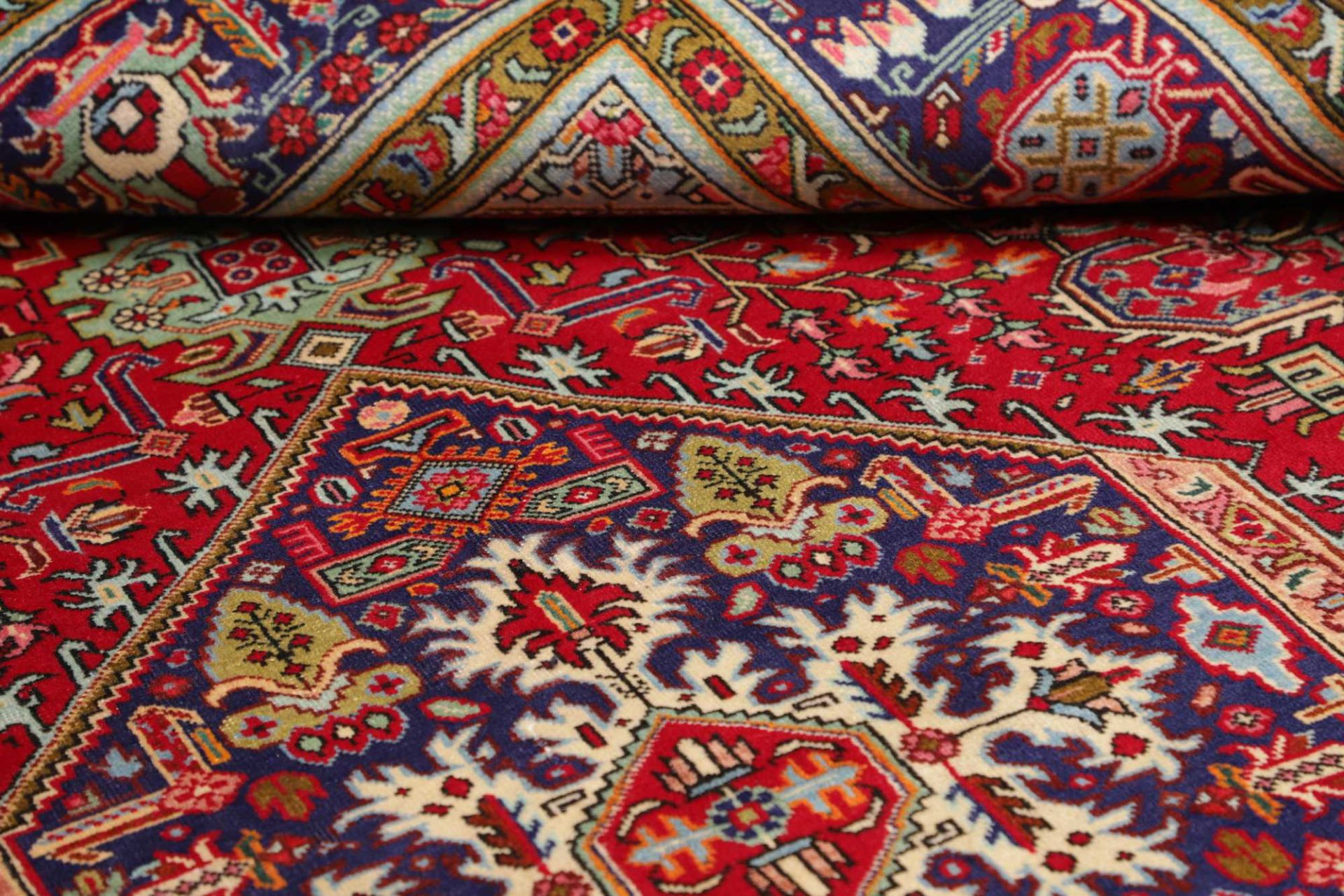 Täbriz Perserteppich aus Iran, 209 × 289 cm