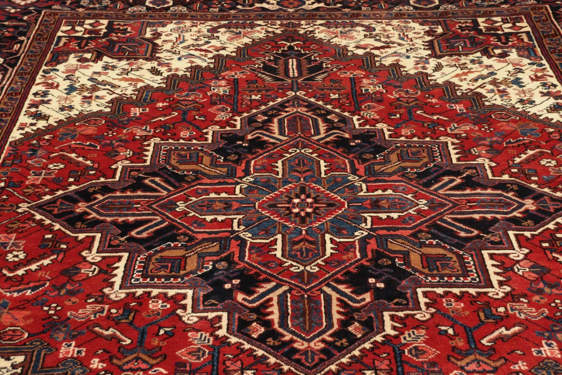 Handgeknüpfter Heriz Perserteppich, 208 × 279 cm, Wolle